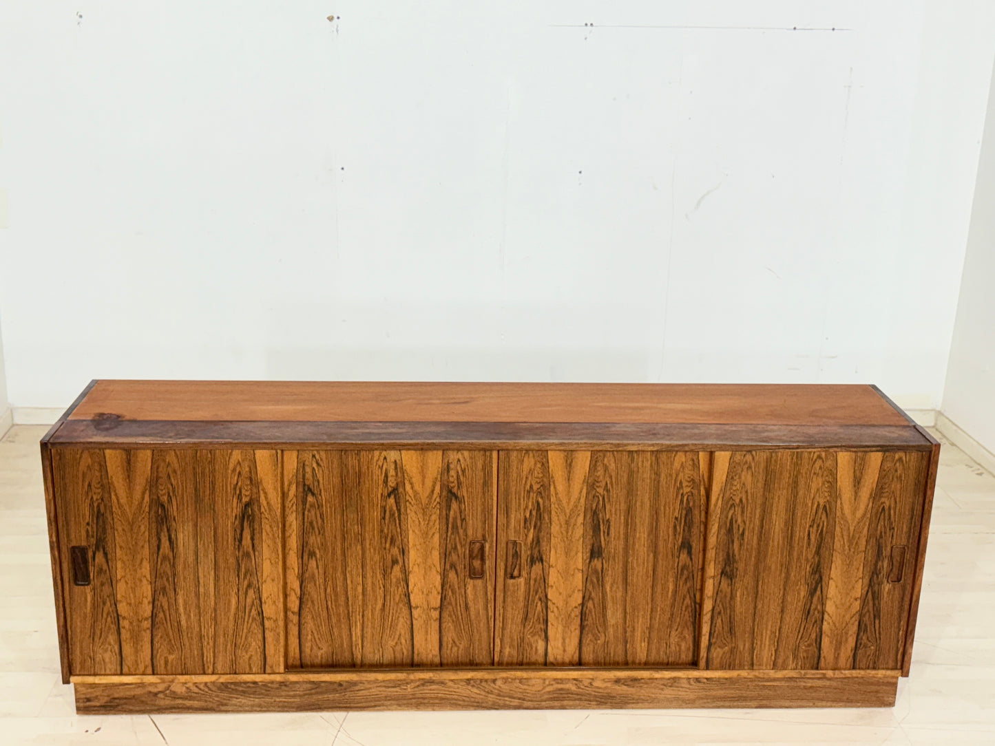 Wunderschönes P. Vestergaard Sideboard Palisander Anrichte Dänisch Wohnzimmerschrank