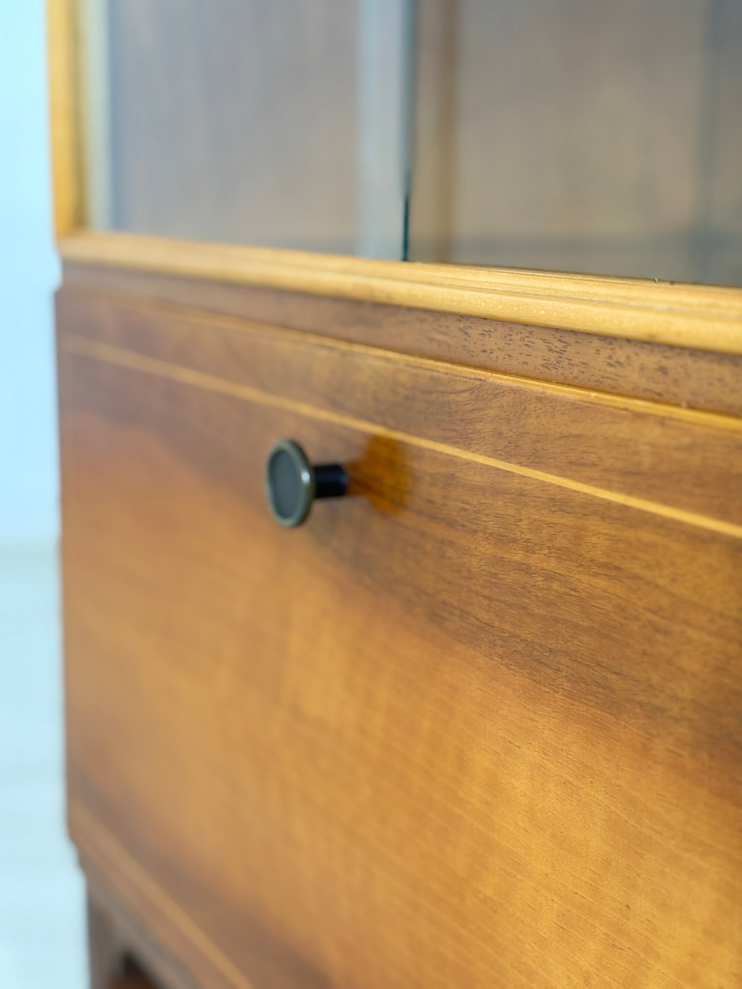 Sehr schöner Vintage Barschrank Bar Vitrine Kommode Schrank