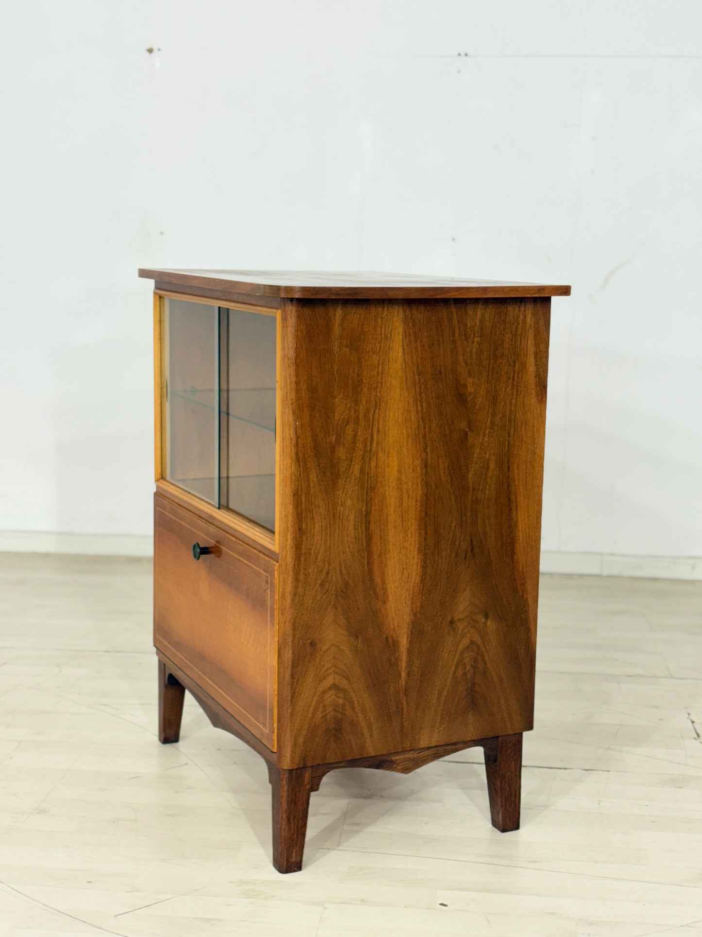 Sehr schöner Vintage Barschrank Bar Vitrine Kommode Schrank