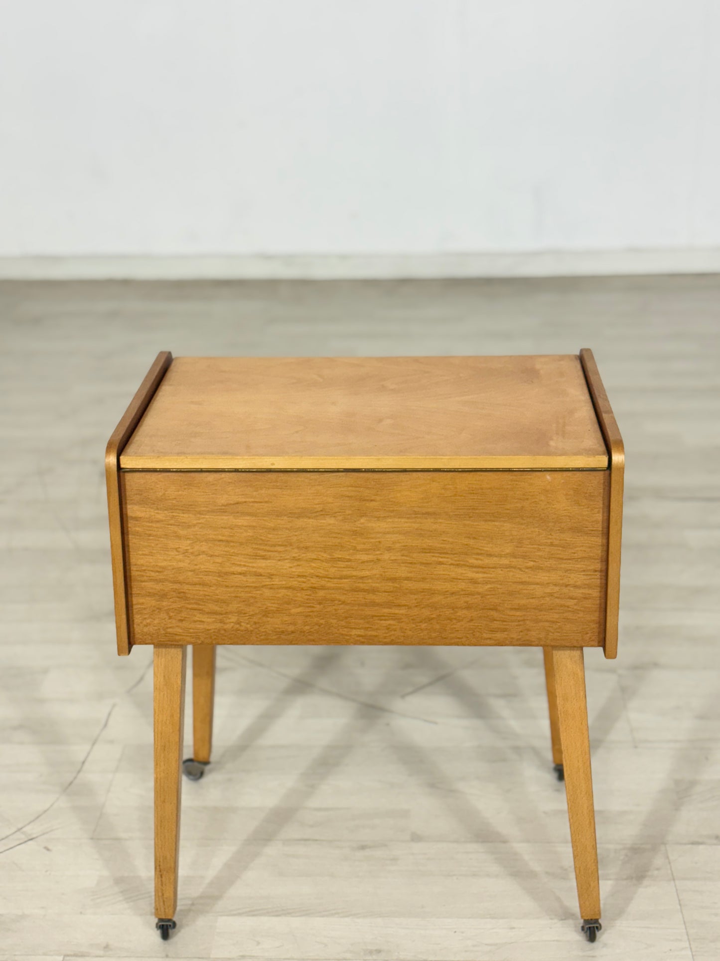 Mid Century Nähtisch Nähschrank Beistelltisch Kommode Vintage