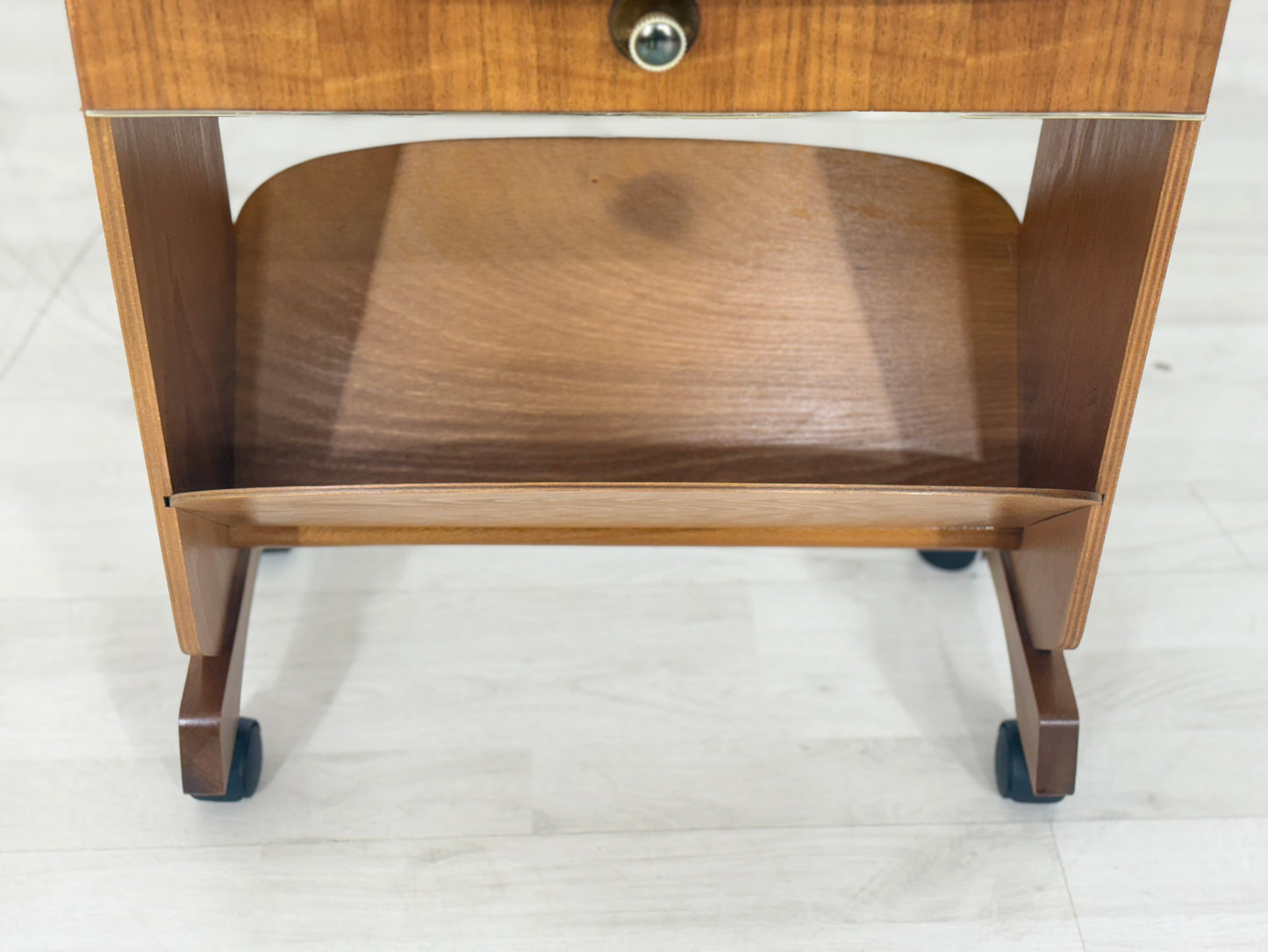 Mid Century Couchtisch Beistelltisch Ablage Zeitungsständer Vintage