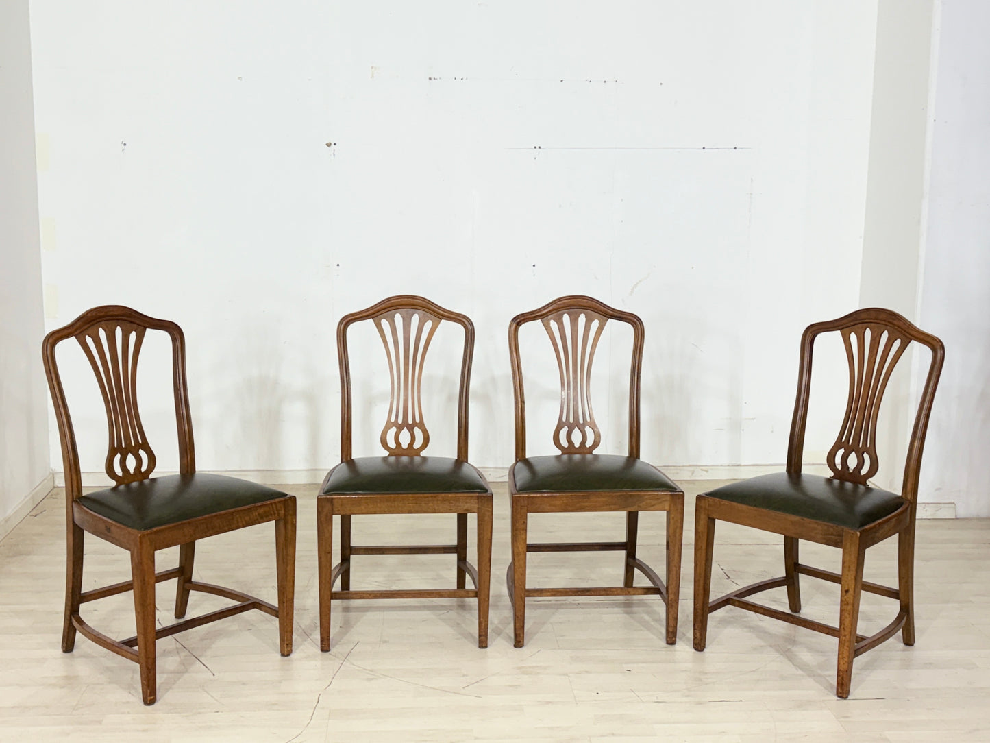 4x Schöne Jugendstil Stühle Esszimmerstühle Küchenstühle Stuhl um 1920