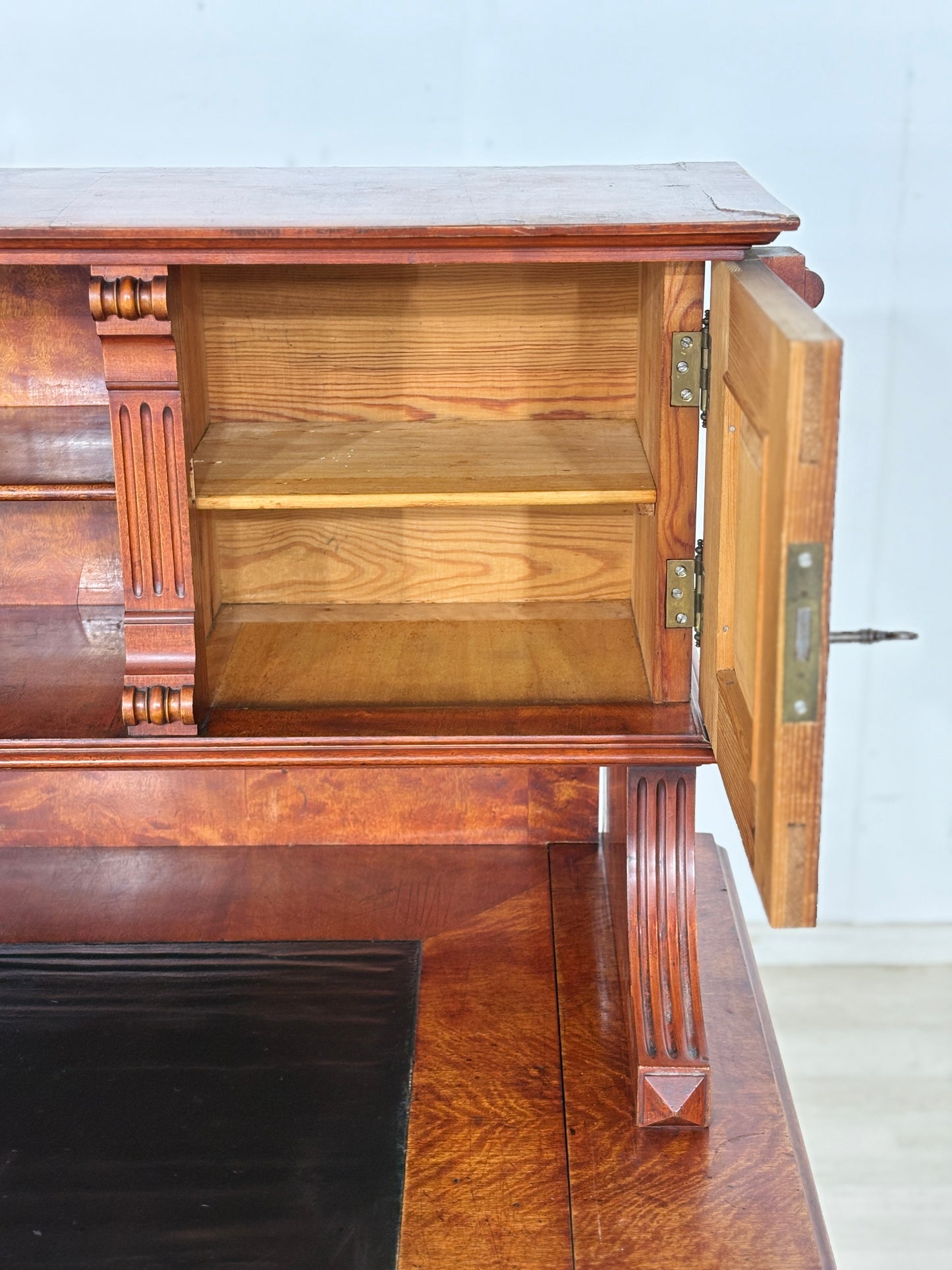 Prachtvoller Gründerzeit-Aufsatzschreibtisch – Meisterhafter Schreibtisch / Sekretär Antik um 1880