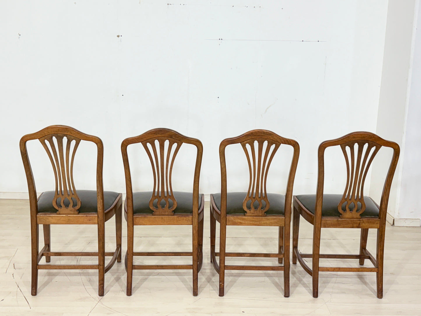 4x Schöne Jugendstil Stühle Esszimmerstühle Küchenstühle Stuhl um 1920