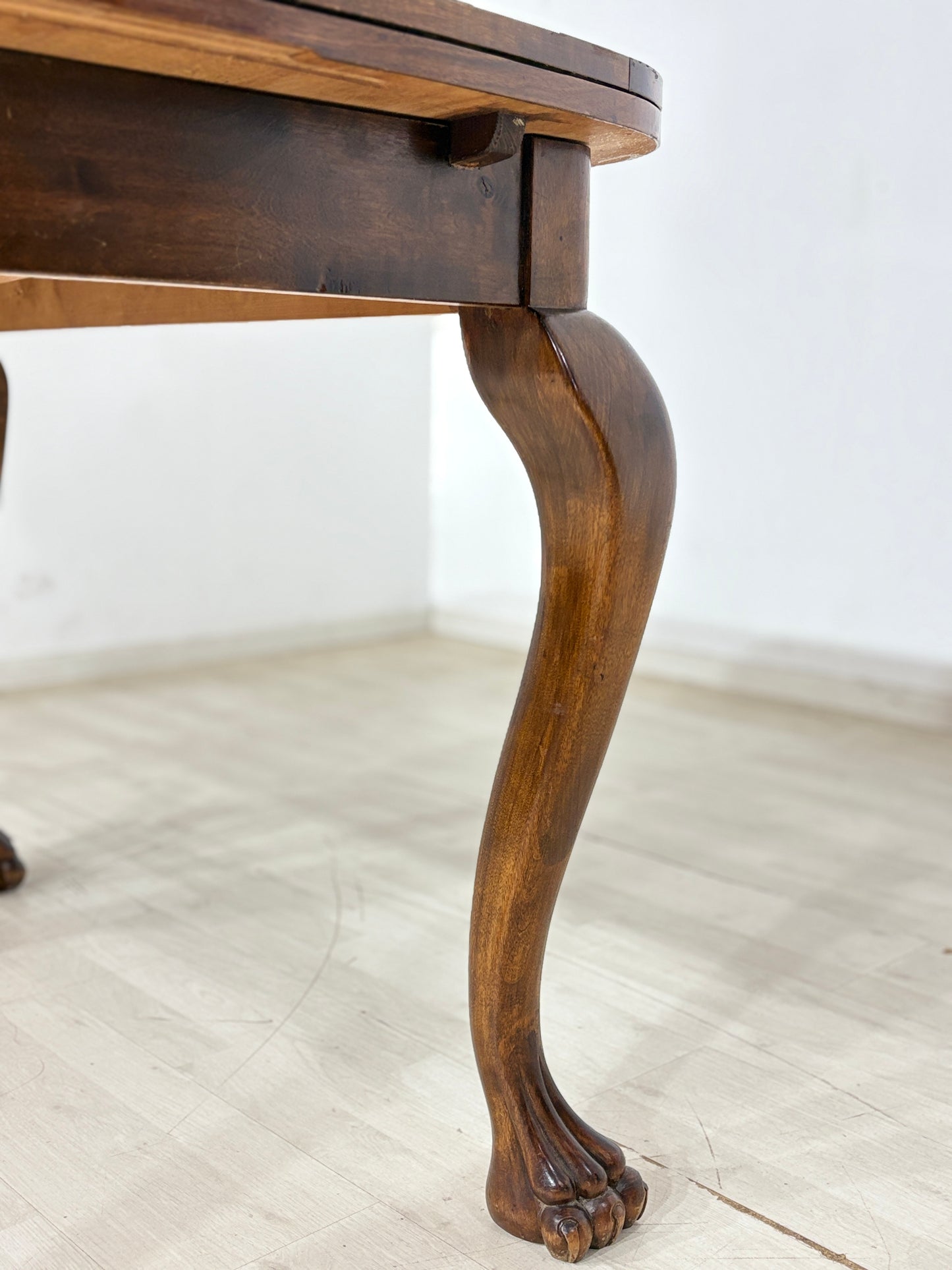 Prächtiger Jugendstil Esstisch Küchentisch ausziehbarer Tisch mit Adlerfüße um 1920