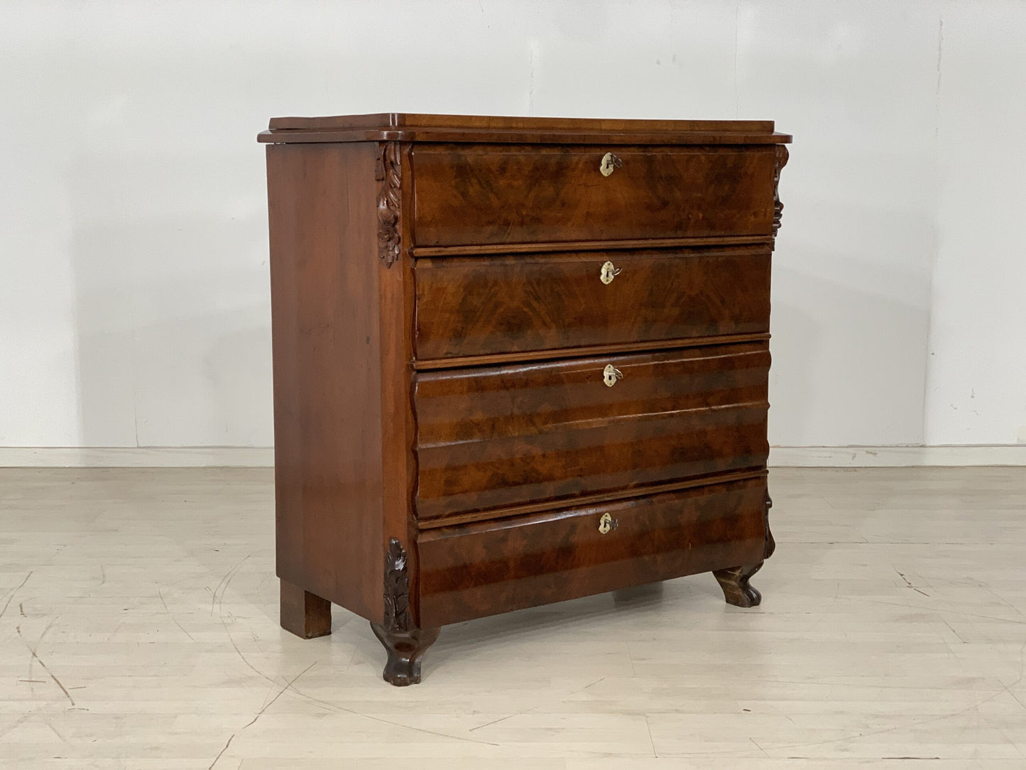 COLONIAL STYLE CHEST OF DRAWERS SIDEBOARD WASHING TABLE LAUNDRY CABINET AROUND 1920