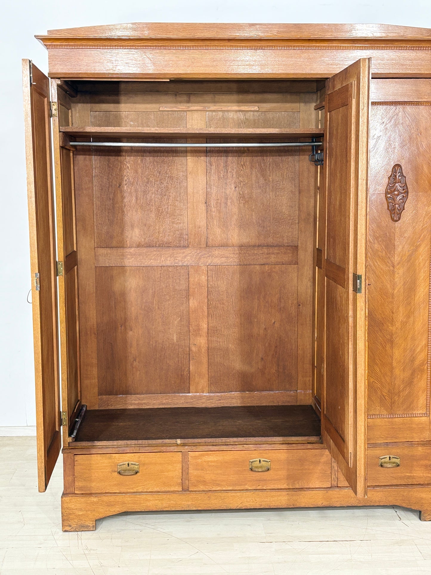 Jugendstil Kleiderschrank| Wäscheschrank| Eiche um 1920 mit Spiegel | German Design