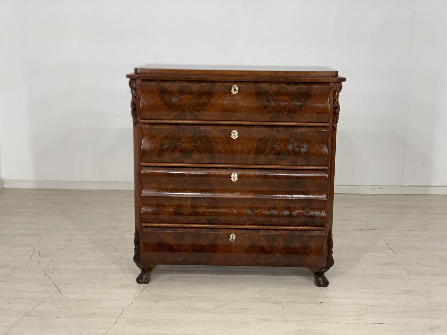 COLONIAL STYLE CHEST OF DRAWERS SIDEBOARD WASHING TABLE LAUNDRY CABINET AROUND 1920