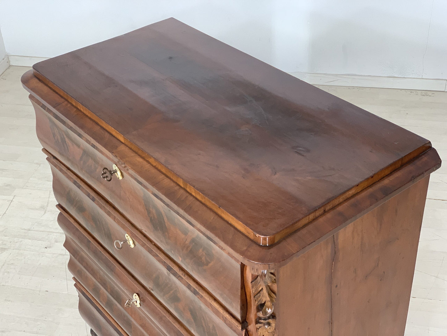 COLONIAL STYLE CHEST OF DRAWERS SIDEBOARD WASHING TABLE LAUNDRY CABINET AROUND 1920