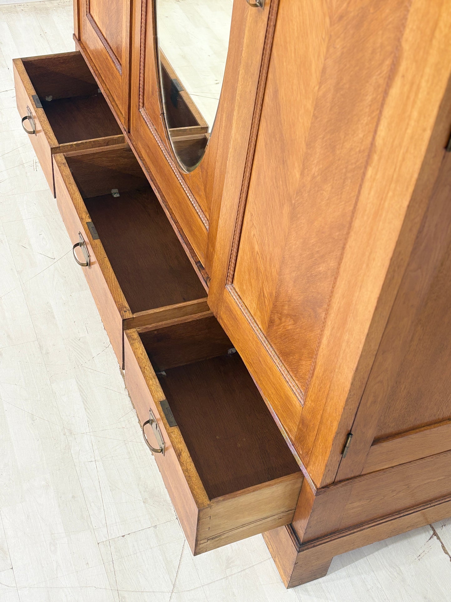 Jugendstil Kleiderschrank| Wäscheschrank| Eiche um 1920 mit Spiegel | German Design
