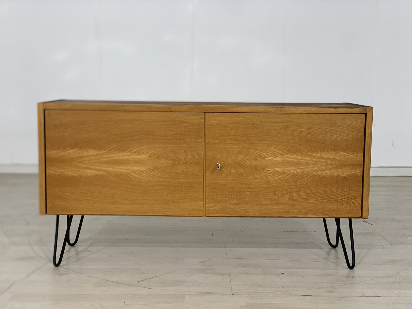 MID CENTURY CHEST OF DRAWERS SIDEBOARD CABINET HALLWAY CABINET VINTAGE