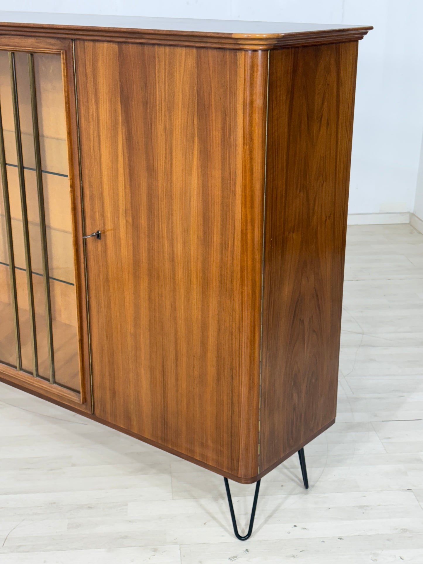 Mid Century Highboard Vitrine Geschirrschrank Schrank Wohnzimmerschrank
