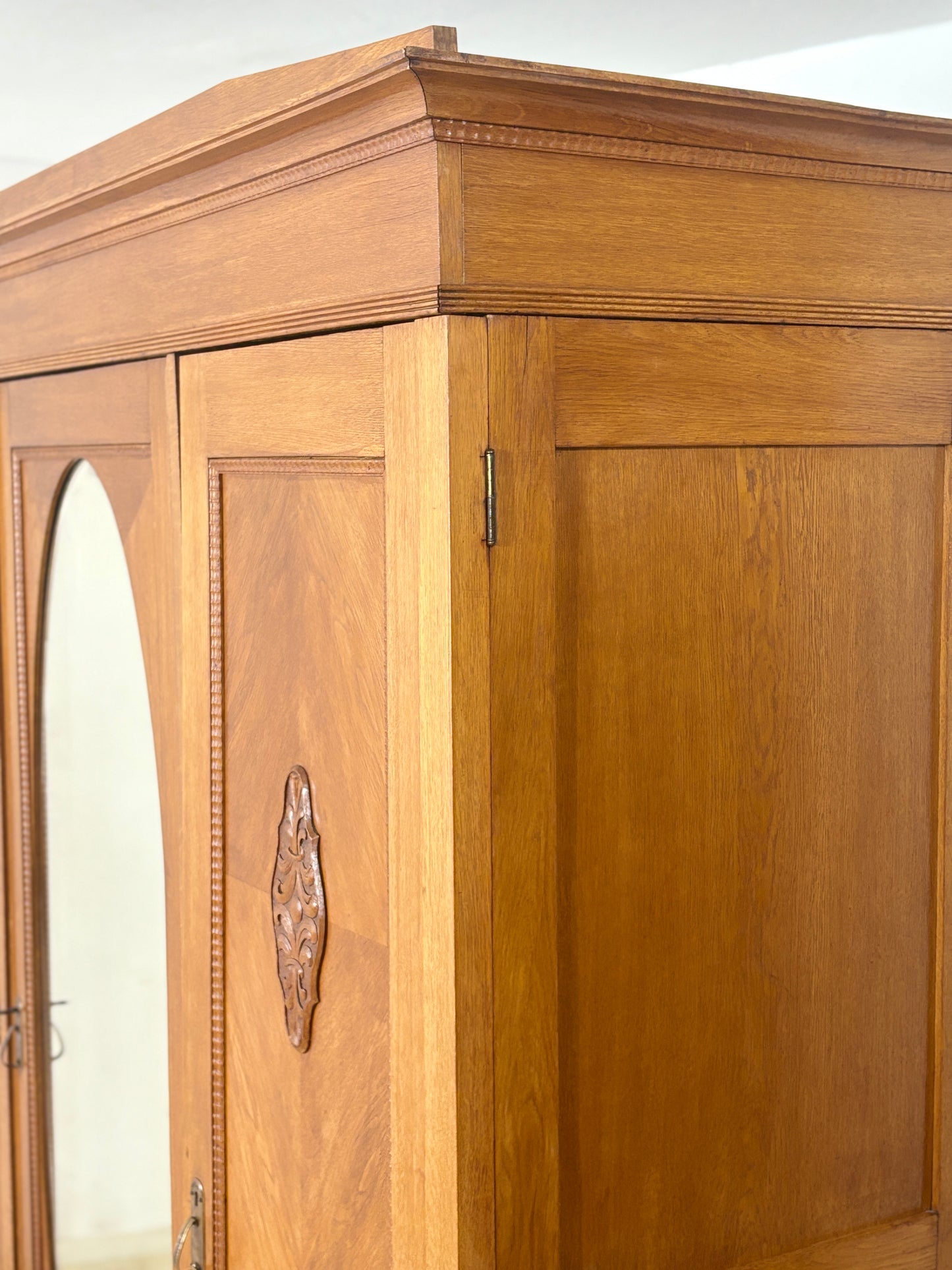 Jugendstil Kleiderschrank| Wäscheschrank| Eiche um 1920 mit Spiegel | German Design