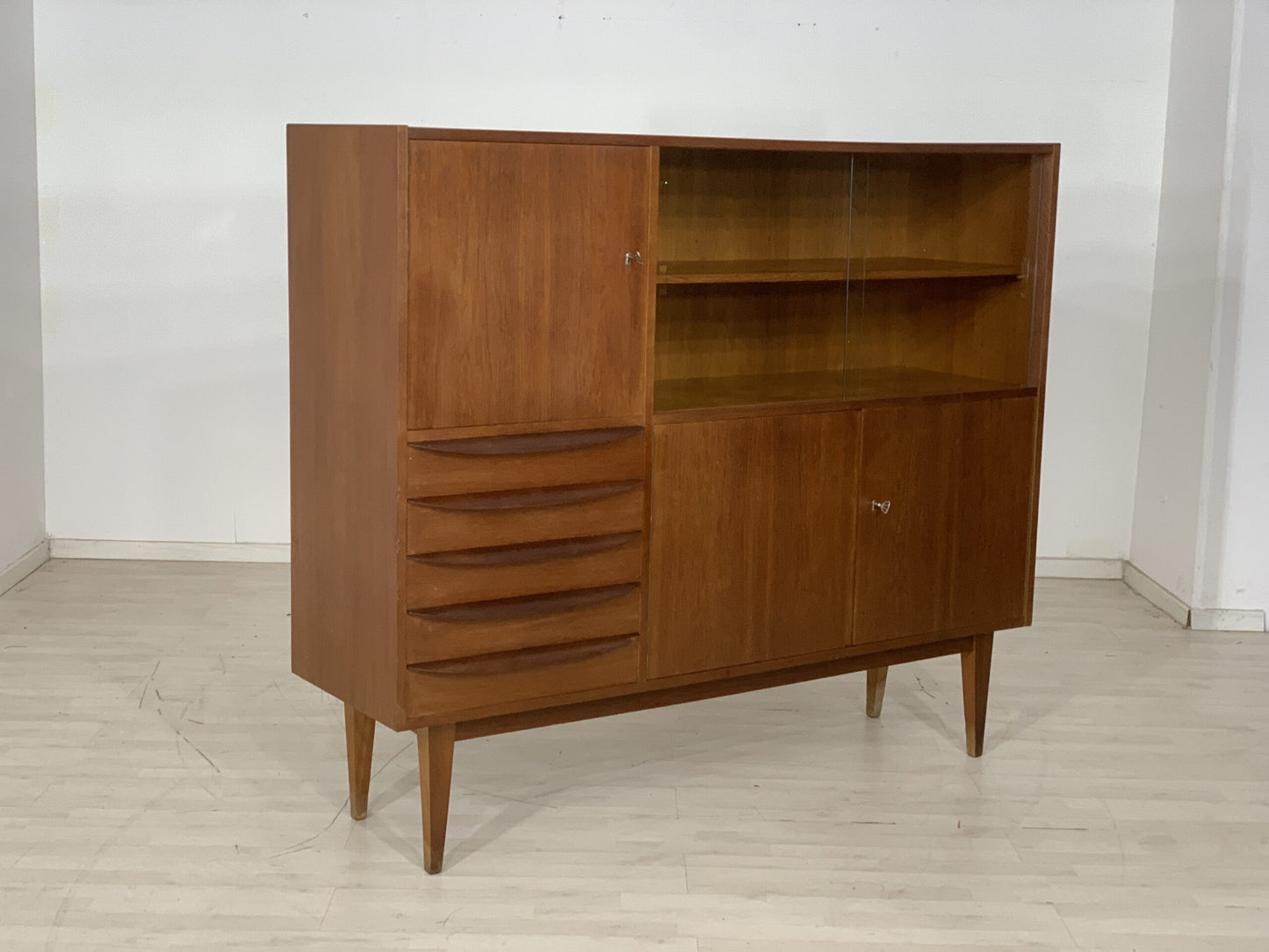 MID CENTURY HELLERAU HIGHBOARD SCHRANK WOHNZIMMERSCHRANK KÜCHENSCHRANK FLURSCHRANK VINTAGE