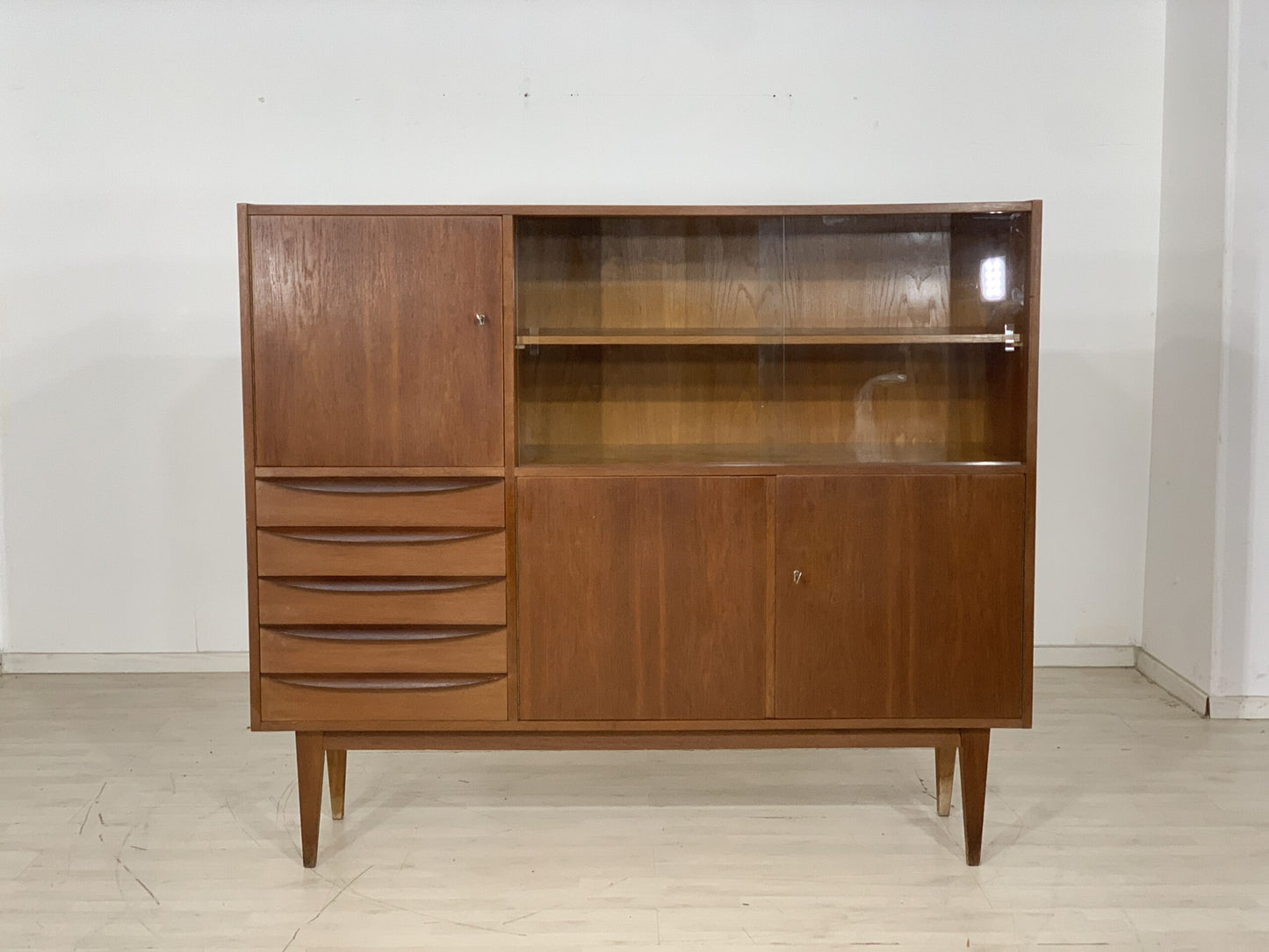 MID CENTURY HELLERAU HIGHBOARD SCHRANK WOHNZIMMERSCHRANK KÜCHENSCHRANK FLURSCHRANK VINTAGE