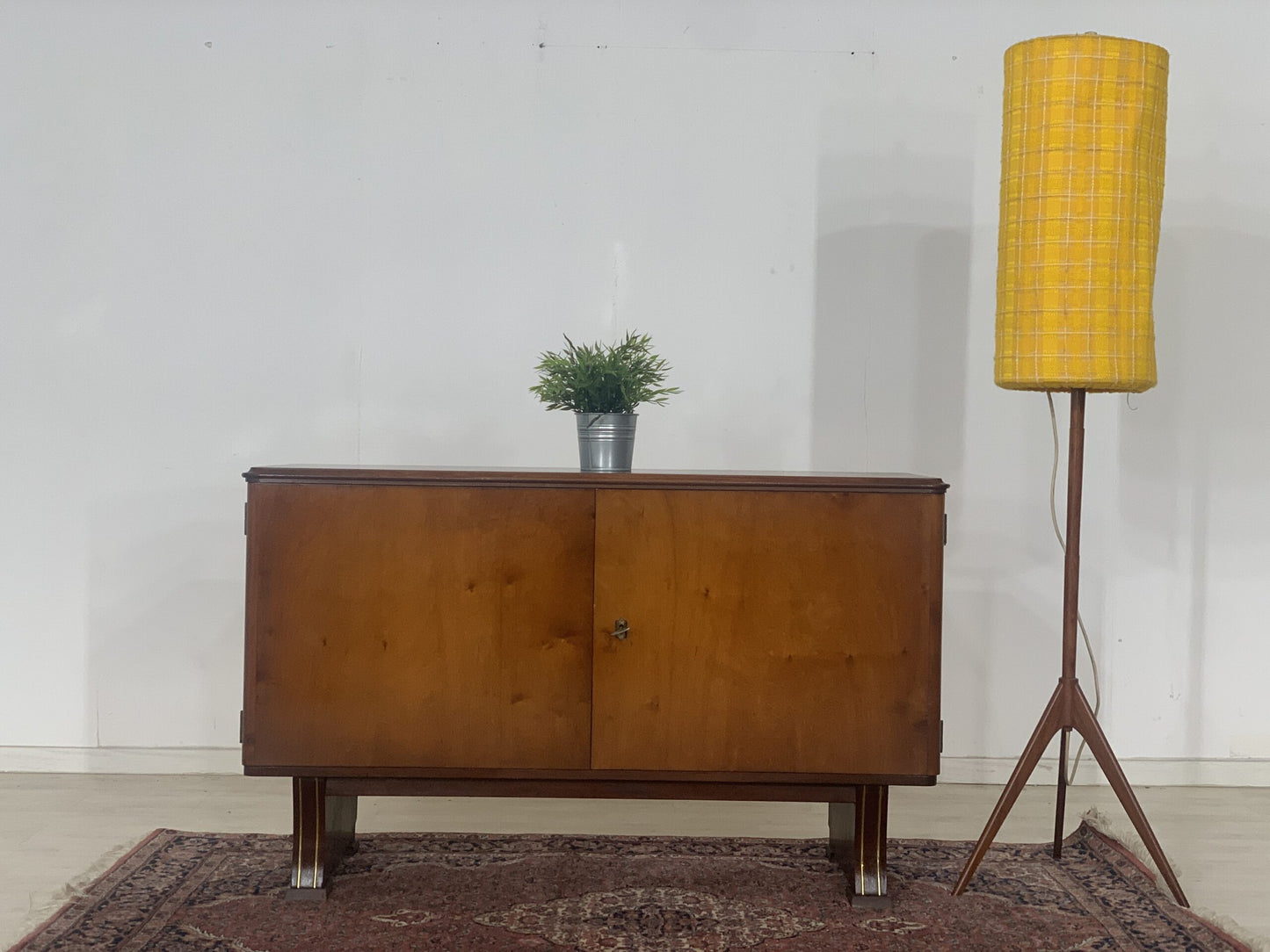 MID CENTURY CHEST OF DRAWERS SIDEBOARD CABINET HALLWAY CABINET VINTAGE