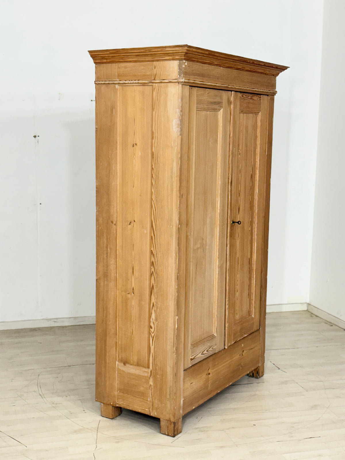 Gründerzeit / Holz Schrank / Kleiderschrank / Wäscheschrank um 1900