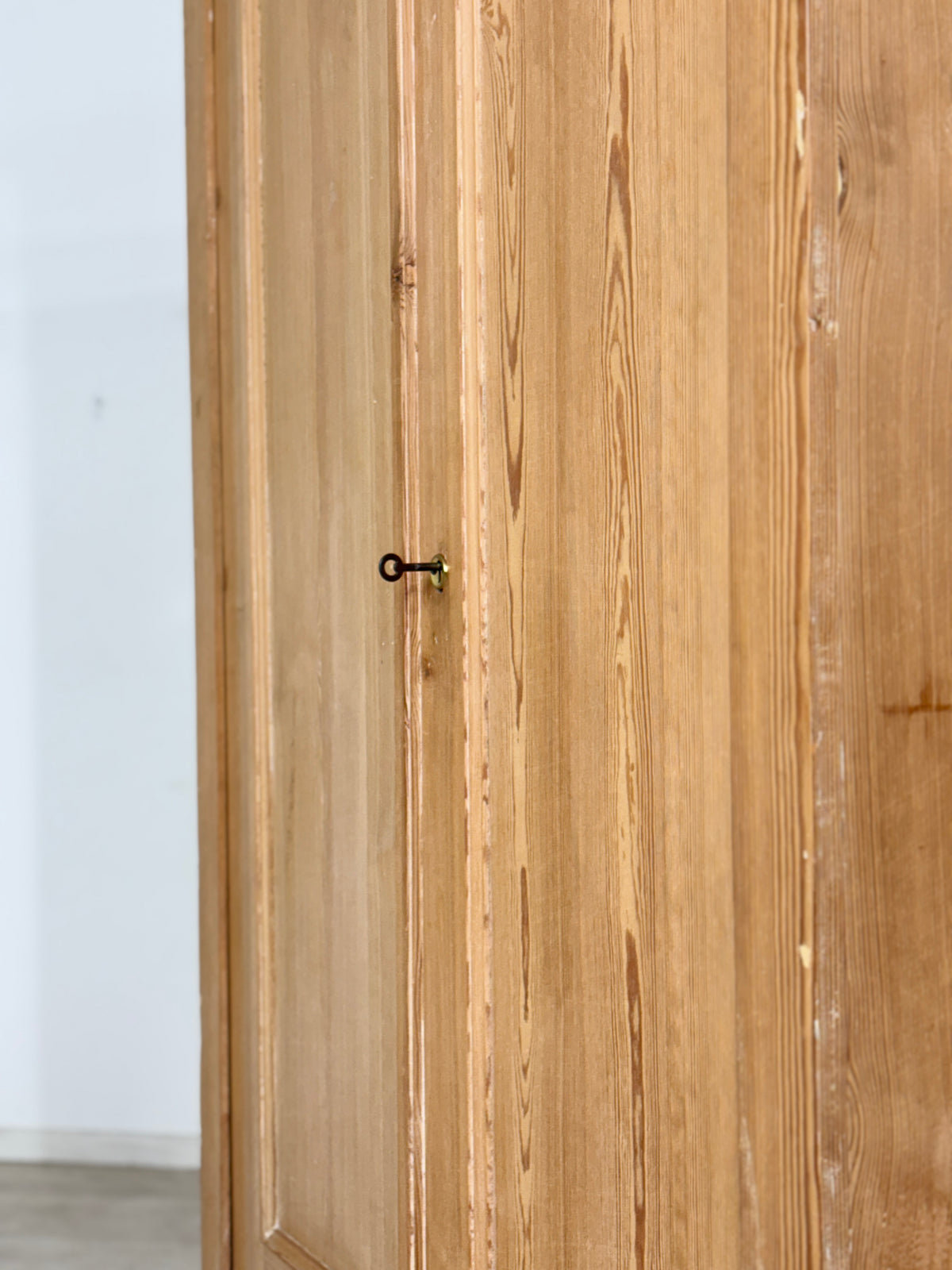 Gründerzeit / Holz Schrank / Kleiderschrank / Wäscheschrank um 1900