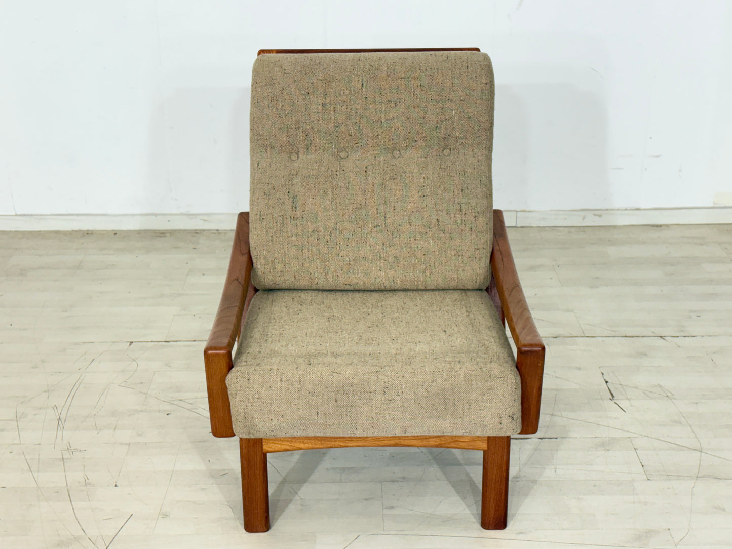 Danish Design Mid-Century Armlehnsessel / Teak Sessel / 60er Jahre Armlehnsessel / Danish Teak Sessel / Designer: Grete Jalk / Hersteller: Glostrup Møbelfabrik