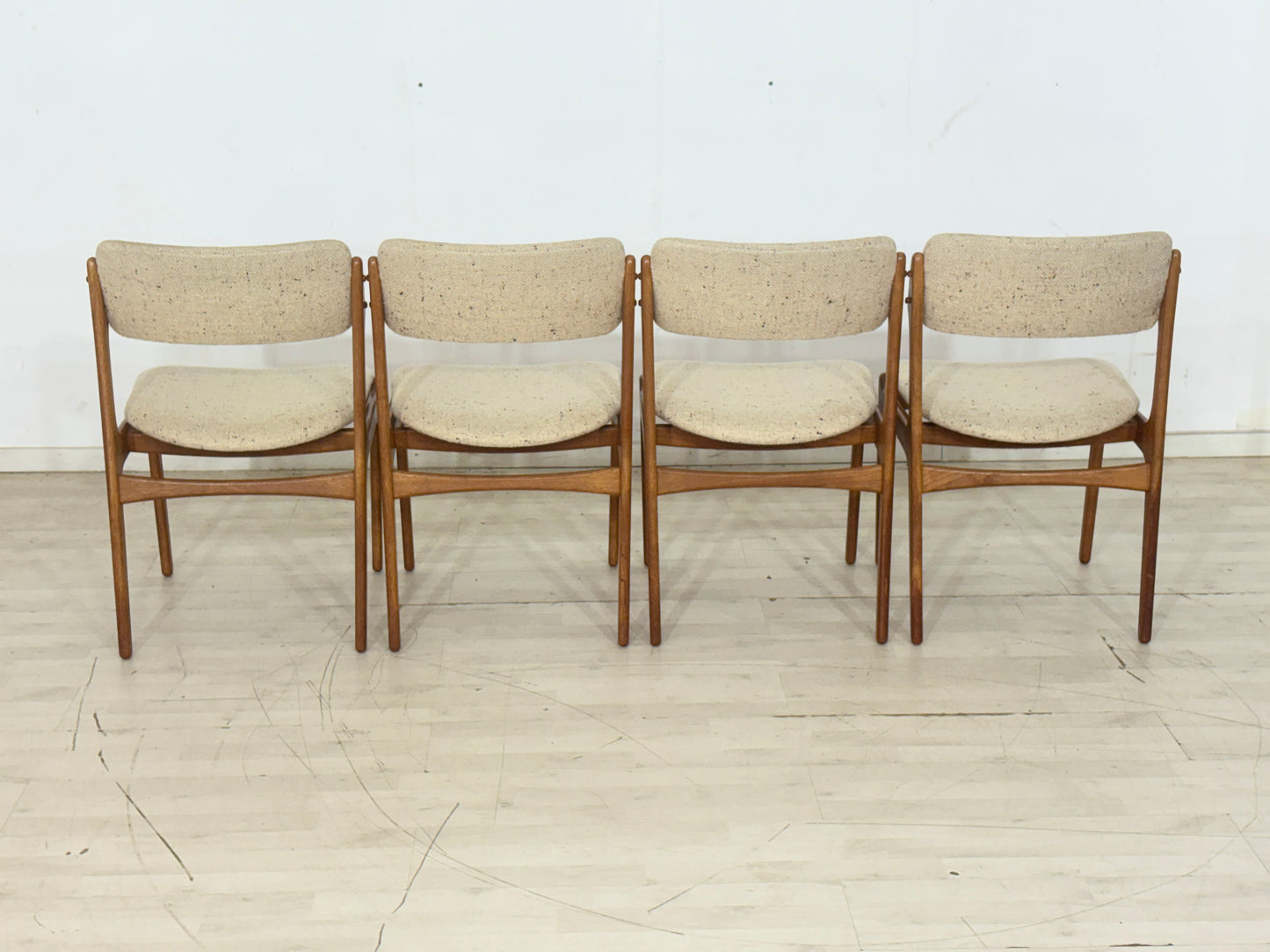 4er Set Danish Design Mid-Century Stuhl / Teak Esszimmerstuhl / 60er Jahre Küchenstuhl / Danish Teak Wohnzimmerstuhl / Designer: Erik Buch / Hersteller: O.D. Møbler A/S