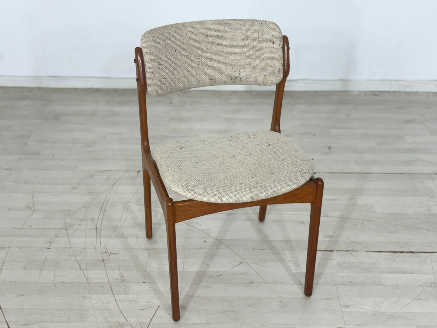 4er Set Danish Design Mid-Century Stuhl / Teak Esszimmerstuhl / 60er Jahre Küchenstuhl / Danish Teak Wohnzimmerstuhl / Designer: Erik Buch / Hersteller: O.D. Møbler A/S