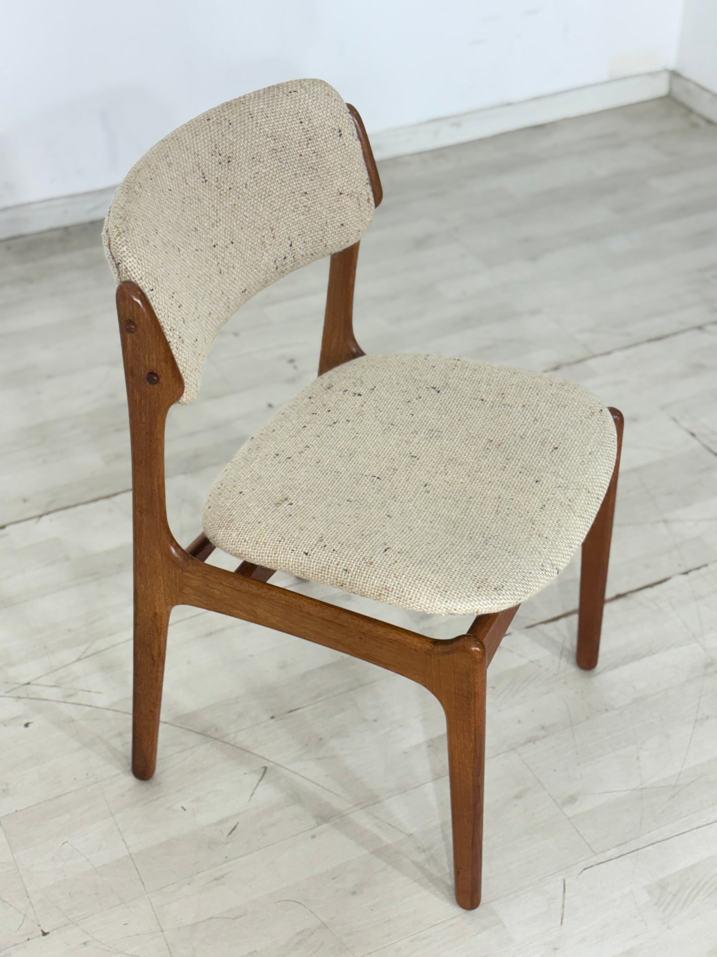 4er Set Danish Design Mid-Century Stuhl / Teak Esszimmerstuhl / 60er Jahre Küchenstuhl / Danish Teak Wohnzimmerstuhl / Designer: Erik Buch / Hersteller: O.D. Møbler A/S