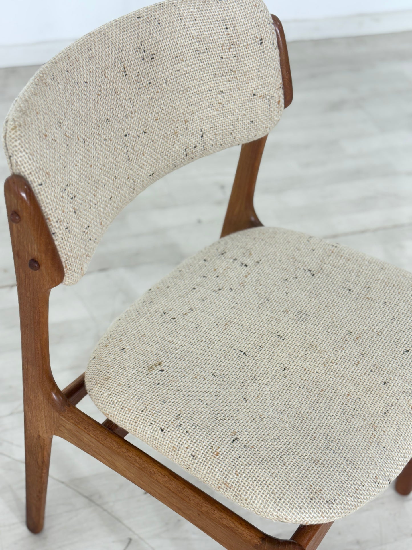 4er Set Danish Design Mid-Century Stuhl / Teak Esszimmerstuhl / 60er Jahre Küchenstuhl / Danish Teak Wohnzimmerstuhl / Designer: Erik Buch / Hersteller: O.D. Møbler A/S