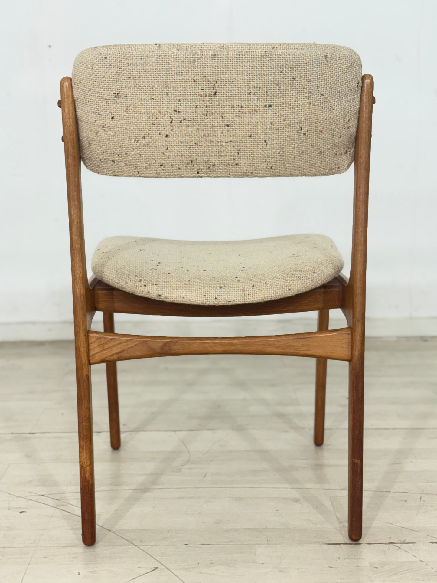 4er Set Danish Design Mid-Century Stuhl / Teak Esszimmerstuhl / 60er Jahre Küchenstuhl / Danish Teak Wohnzimmerstuhl / Designer: Erik Buch / Hersteller: O.D. Møbler A/S