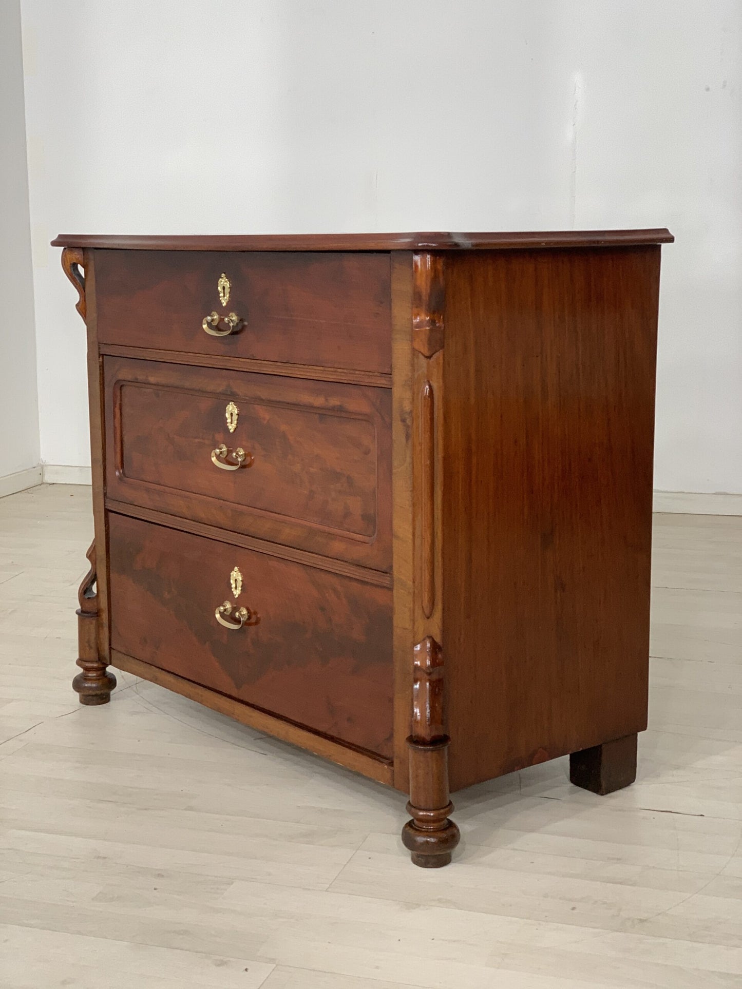 ANTIQUE CHEST OF DRAWERS CABINET SIDEBOARD WASHING TABLE VINTAGE CABINET 1920