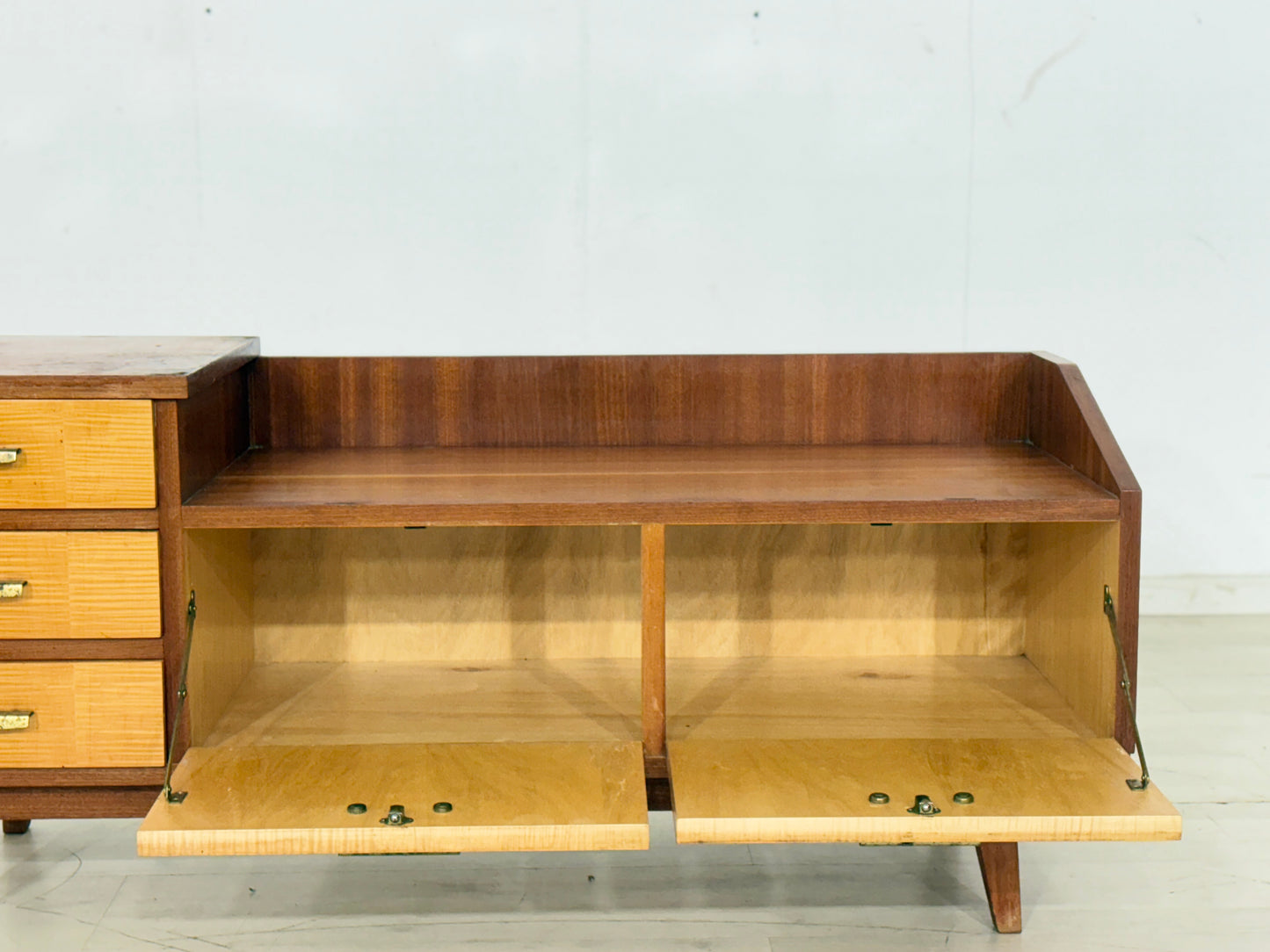 Sehr schöne Vintage Kommode / Sideboard / Frisierkommode / Flurschrank / Schlafzimmerschrank