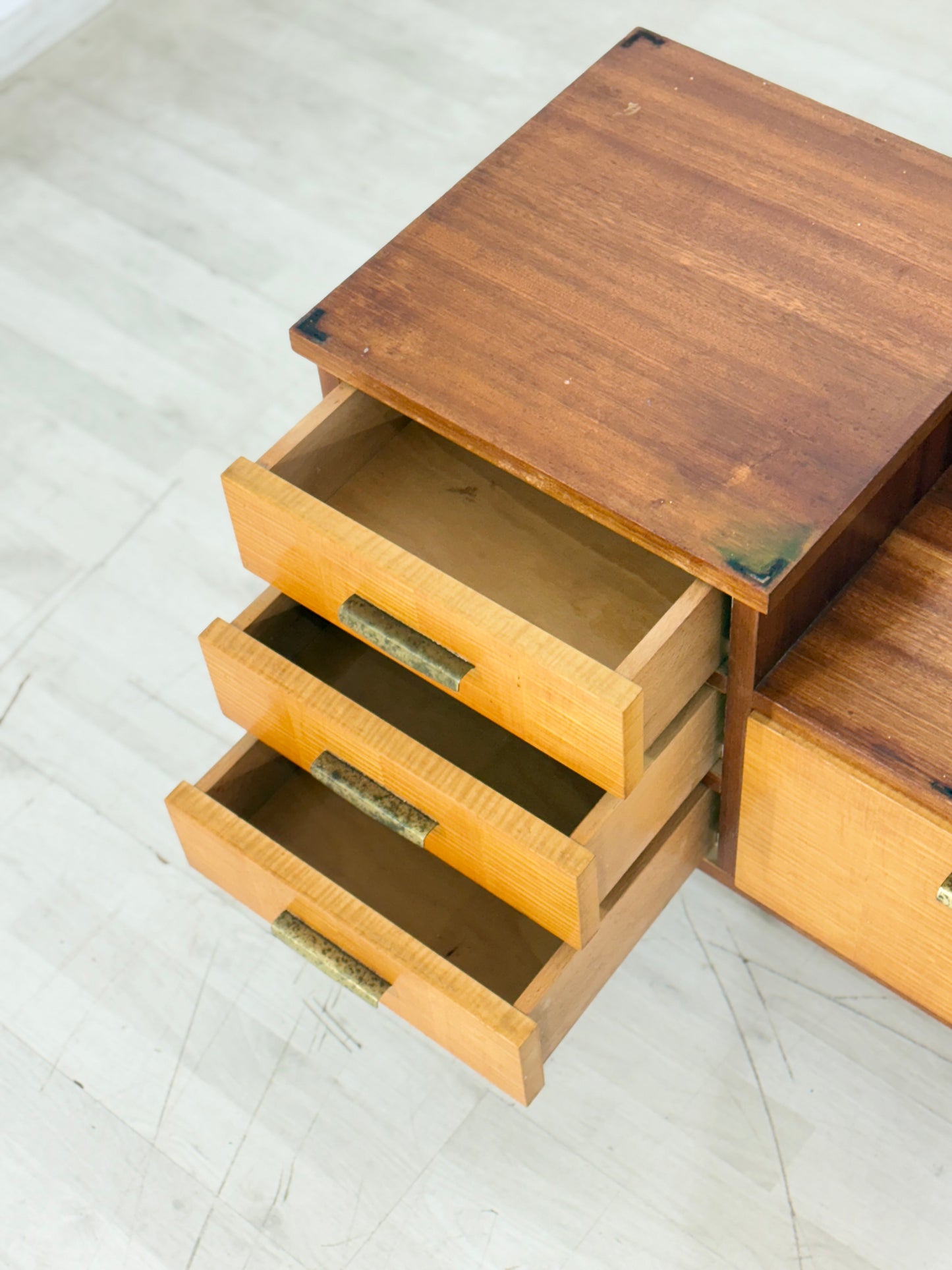 Sehr schöne Vintage Kommode / Sideboard / Frisierkommode / Flurschrank / Schlafzimmerschrank