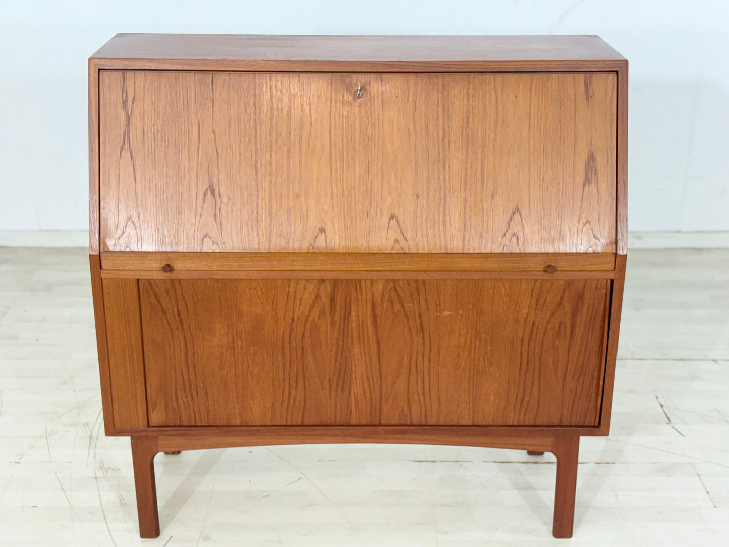 Danish Design Mid-Century Sekretärtisch / Teak Schreibsekretär / 60er Jahre Schreibtisch / Danish Teak Sekretär / Designer: Bernhard Pedersen & Søn / Hersteller: Eskilstrup-Falster Møbelfabrik