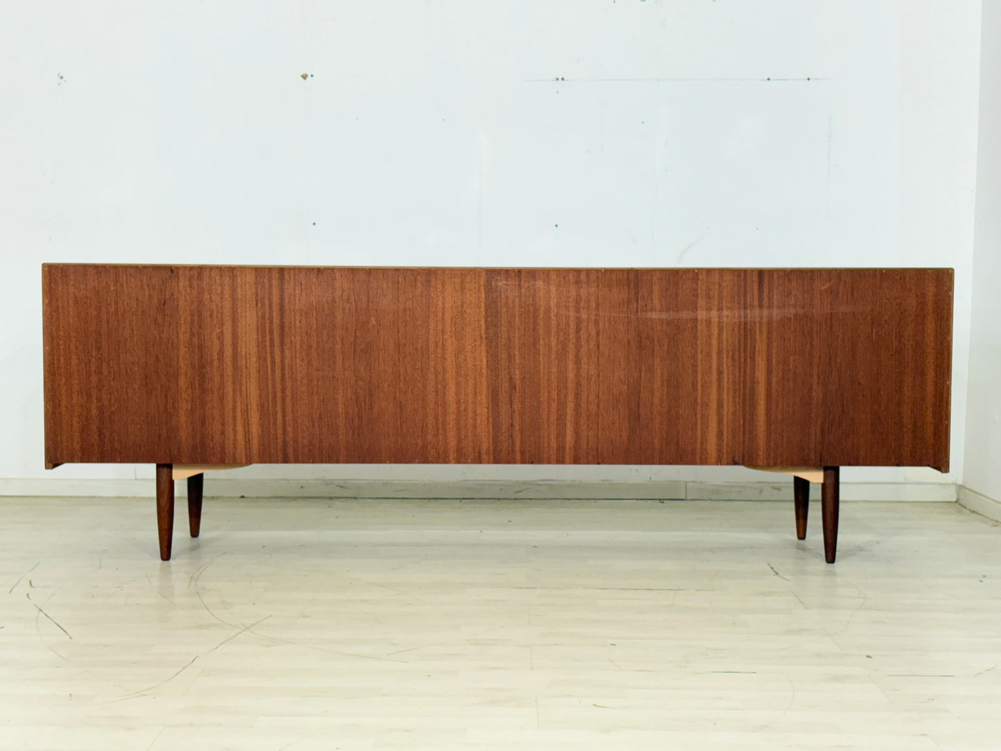 Danish Design Mid-Century Sideboard / Teak Sideboard / 60er Jahre Sideboard / Danish Teak Sekretär / Designer: Gunni Omann / Hersteller: Axel Christiansen Odder Møbel (ACO)