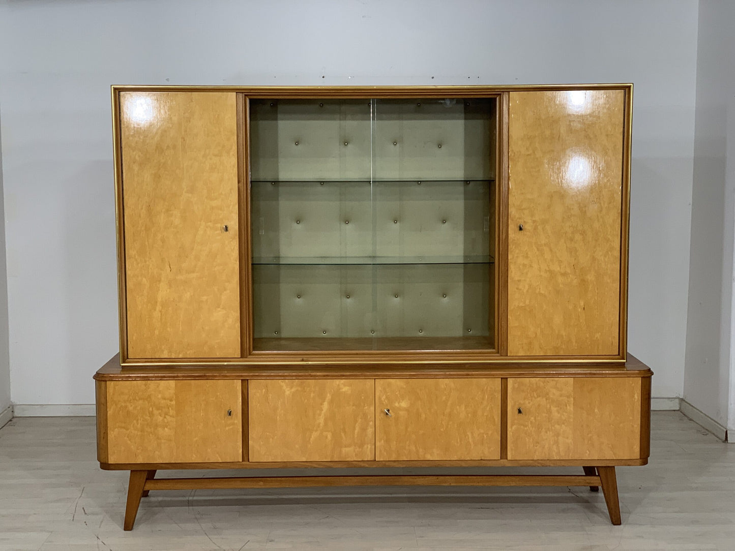 MID CENTURY HIGHBOARD GESCHIRRSCHRANK WOHNZIMMERSCHRANK SCHRANK VINTAGE