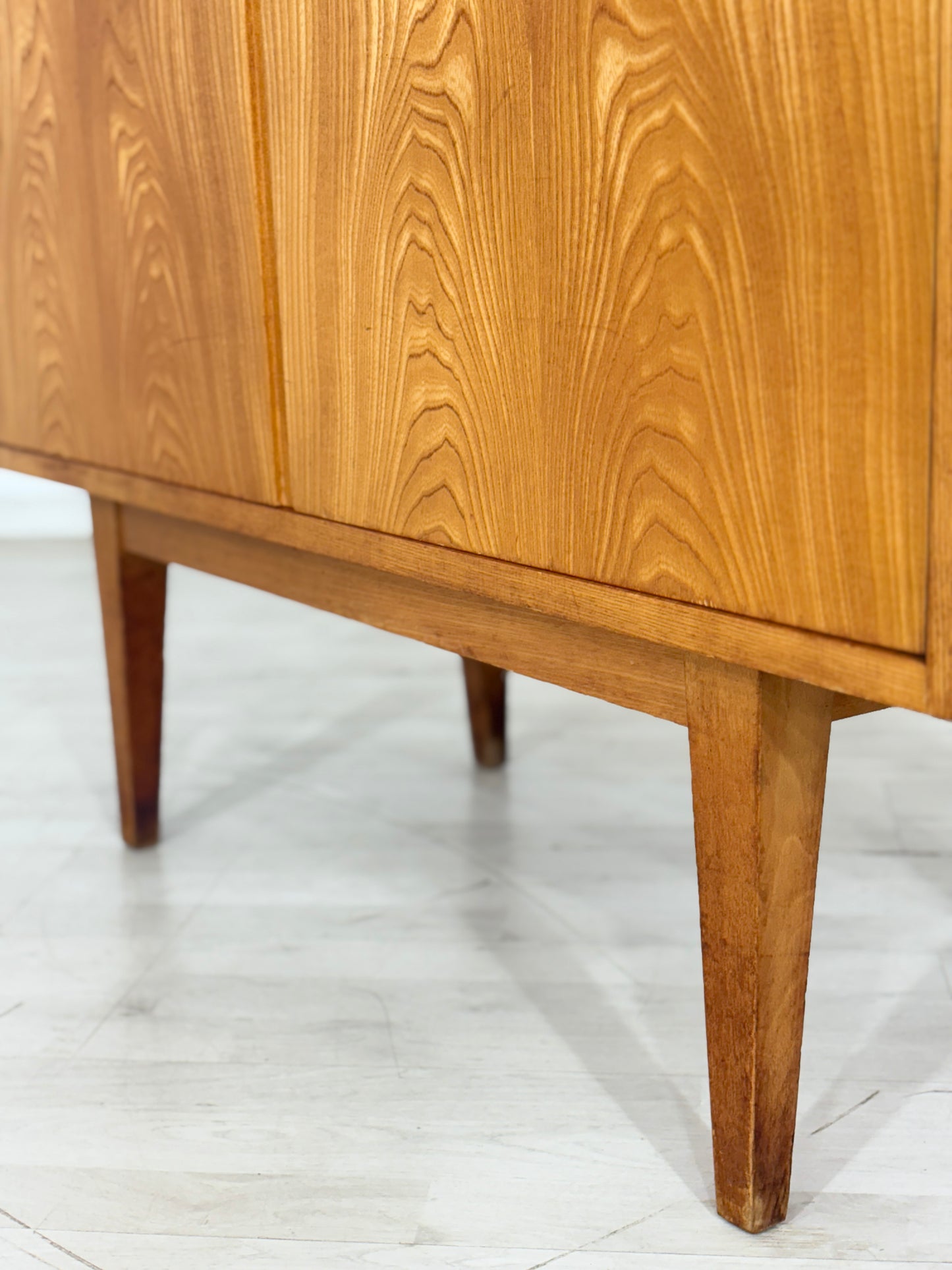 Vintage Hellerau Wäscheschrank Highboard Fächerschrank Schrank Mid-Century