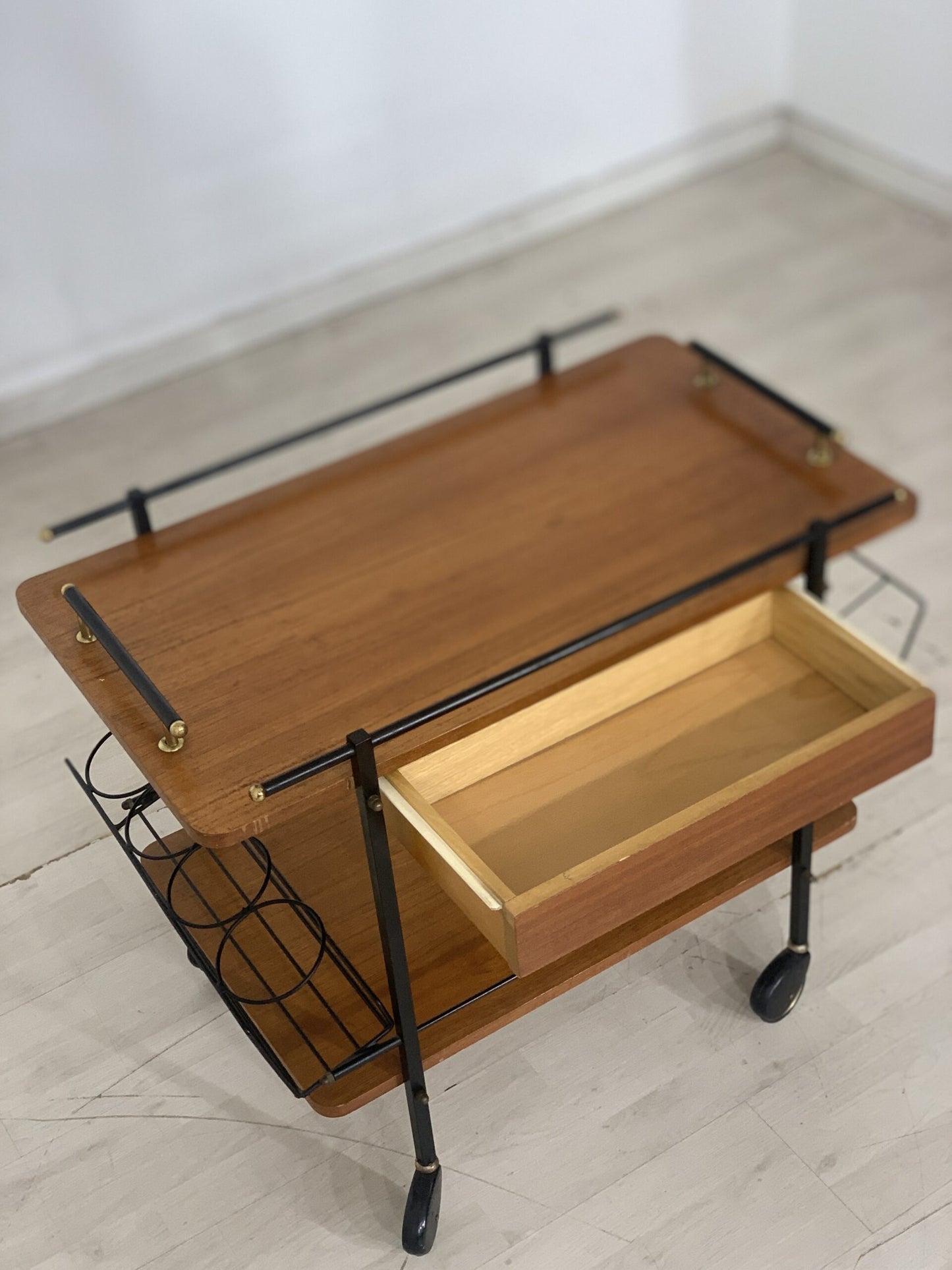 VINTAGE SERVING TROLLEY