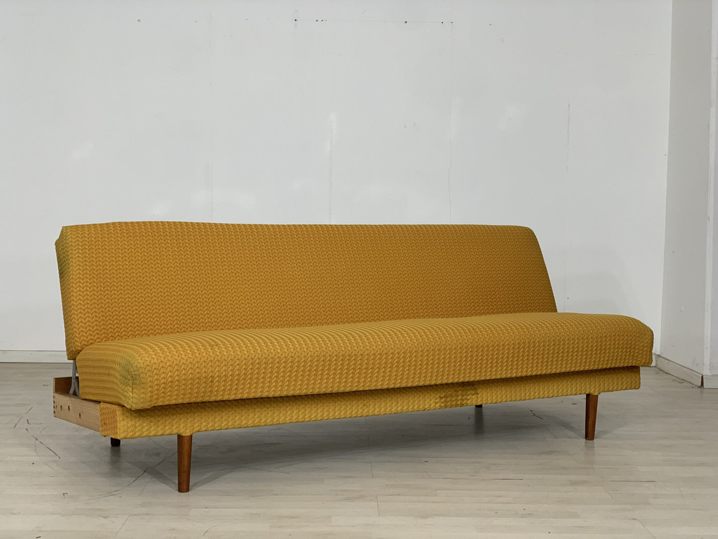 MID-CENTURY SOFA