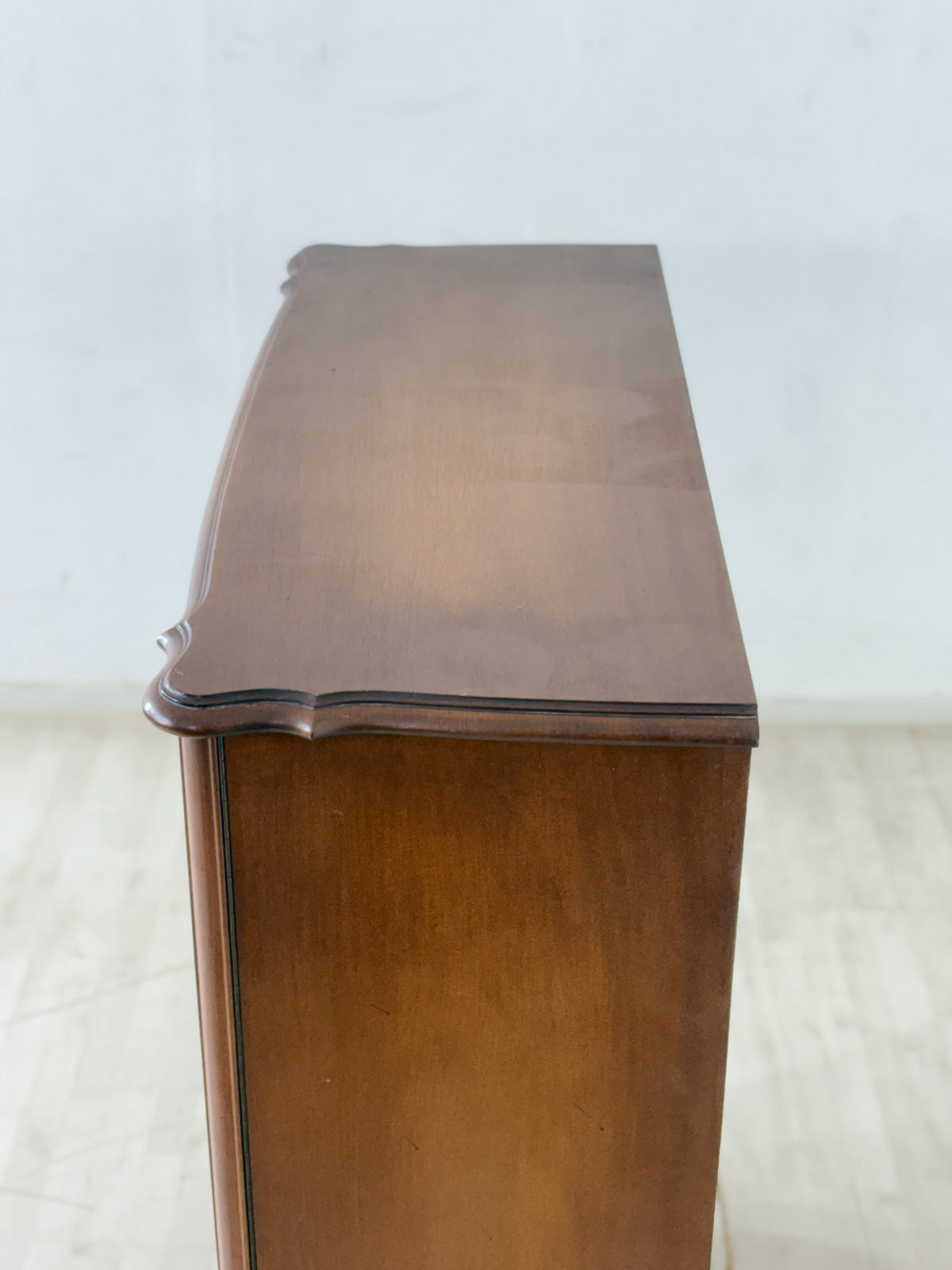 Chippendale Schrank / Vintage Schrank / Wohnzimmerschrank – 60er Jahre