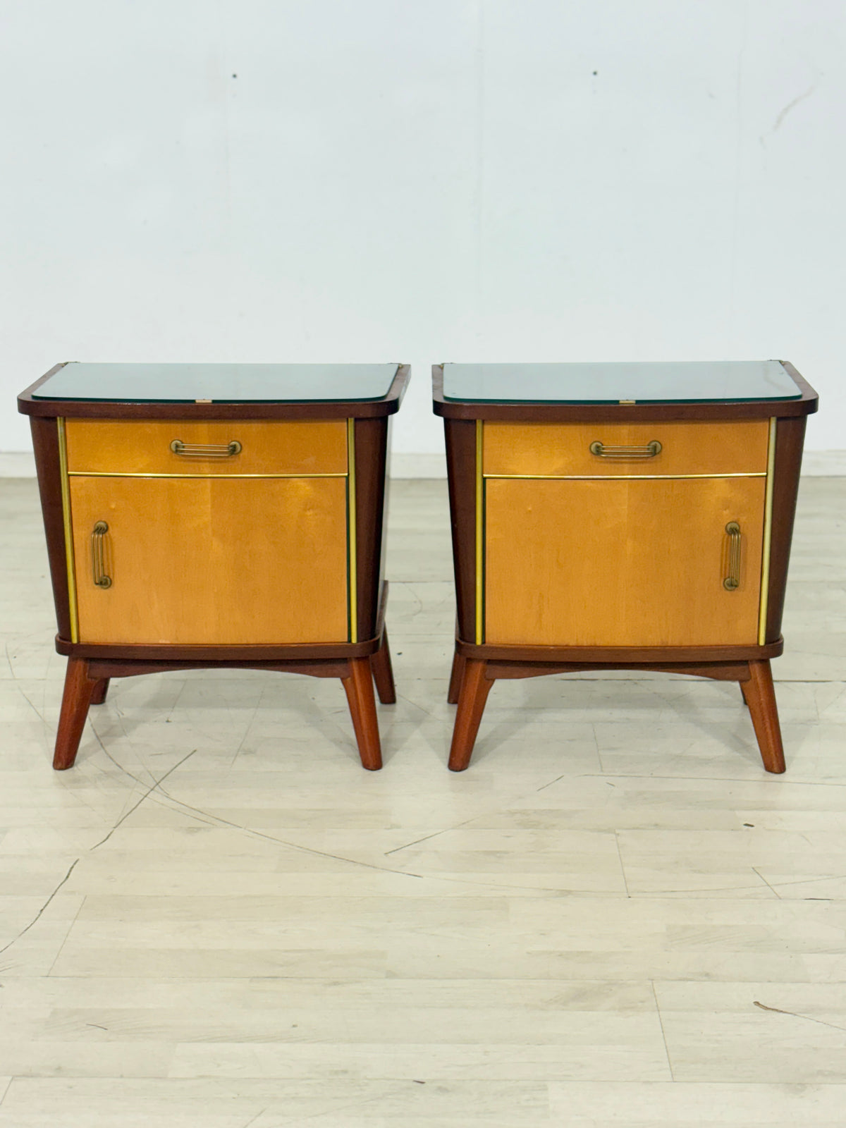2er Set Vintage Nachttische / Nachtschränke – 60er Jahre