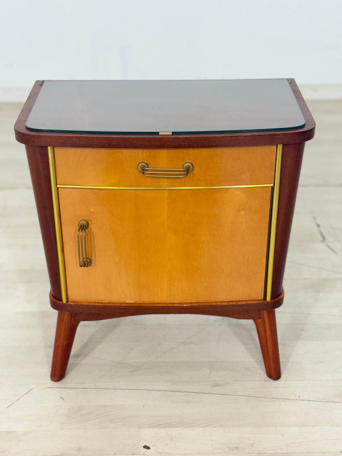 2er Set Vintage Nachttische / Nachtschränke – 60er Jahre