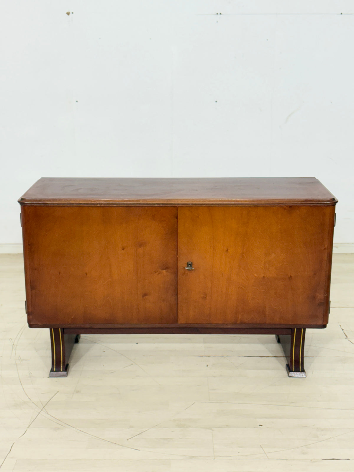 Mid Century Kommode / Sideboard / Wohnzimmerschrank