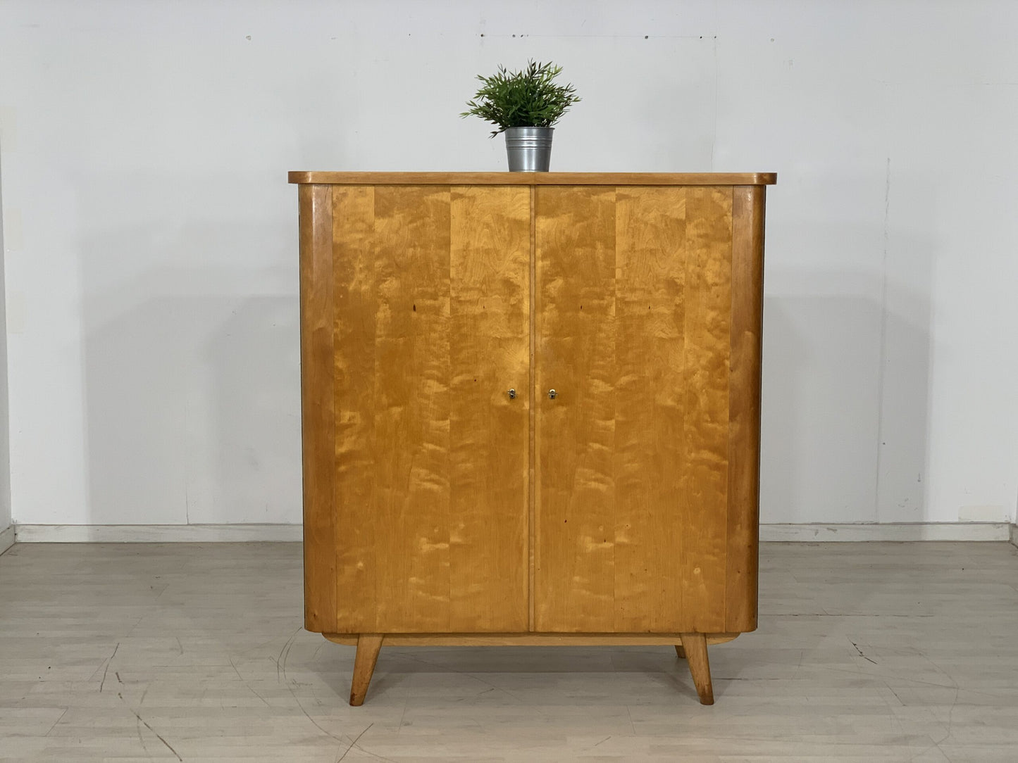 60s WARDROBE LINEN CABINET CABINET VINTAGE WARDROBE