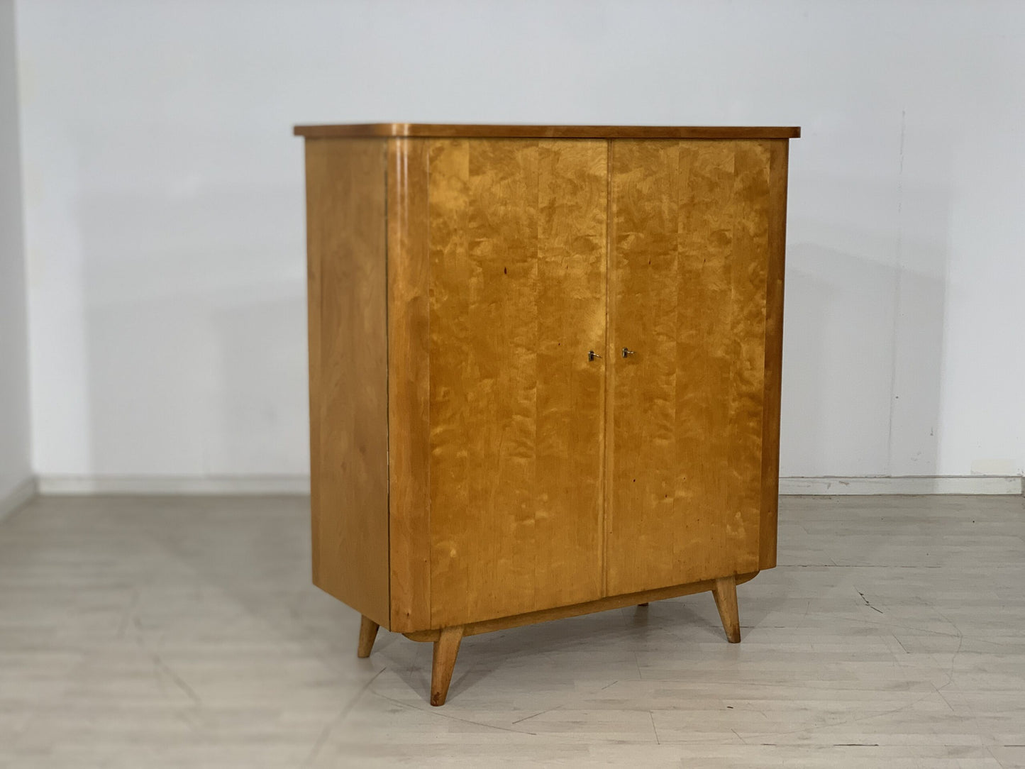 60s WARDROBE LINEN CABINET CABINET VINTAGE WARDROBE