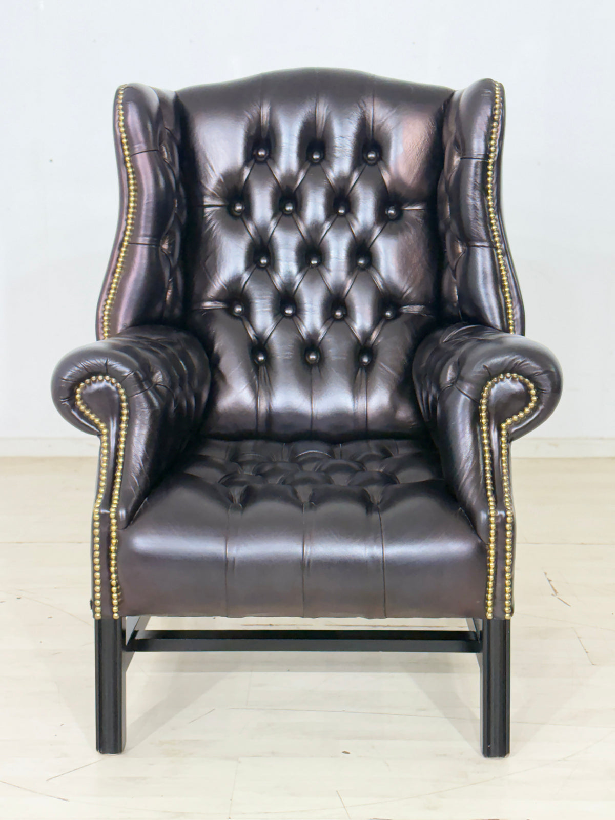 Chesterfield Ohrensessel / Ledersessel / Wilmowsky – Burgundy Leder