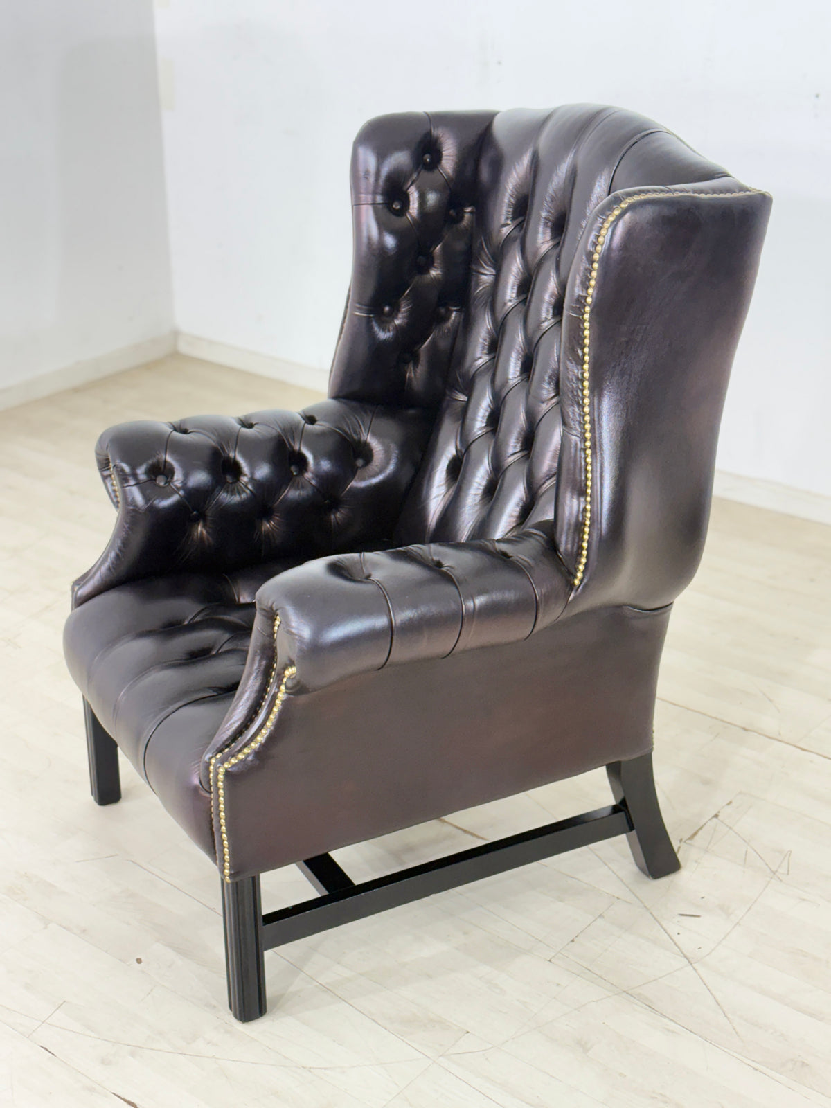 Chesterfield Ohrensessel / Ledersessel / Wilmowsky – Burgundy Leder