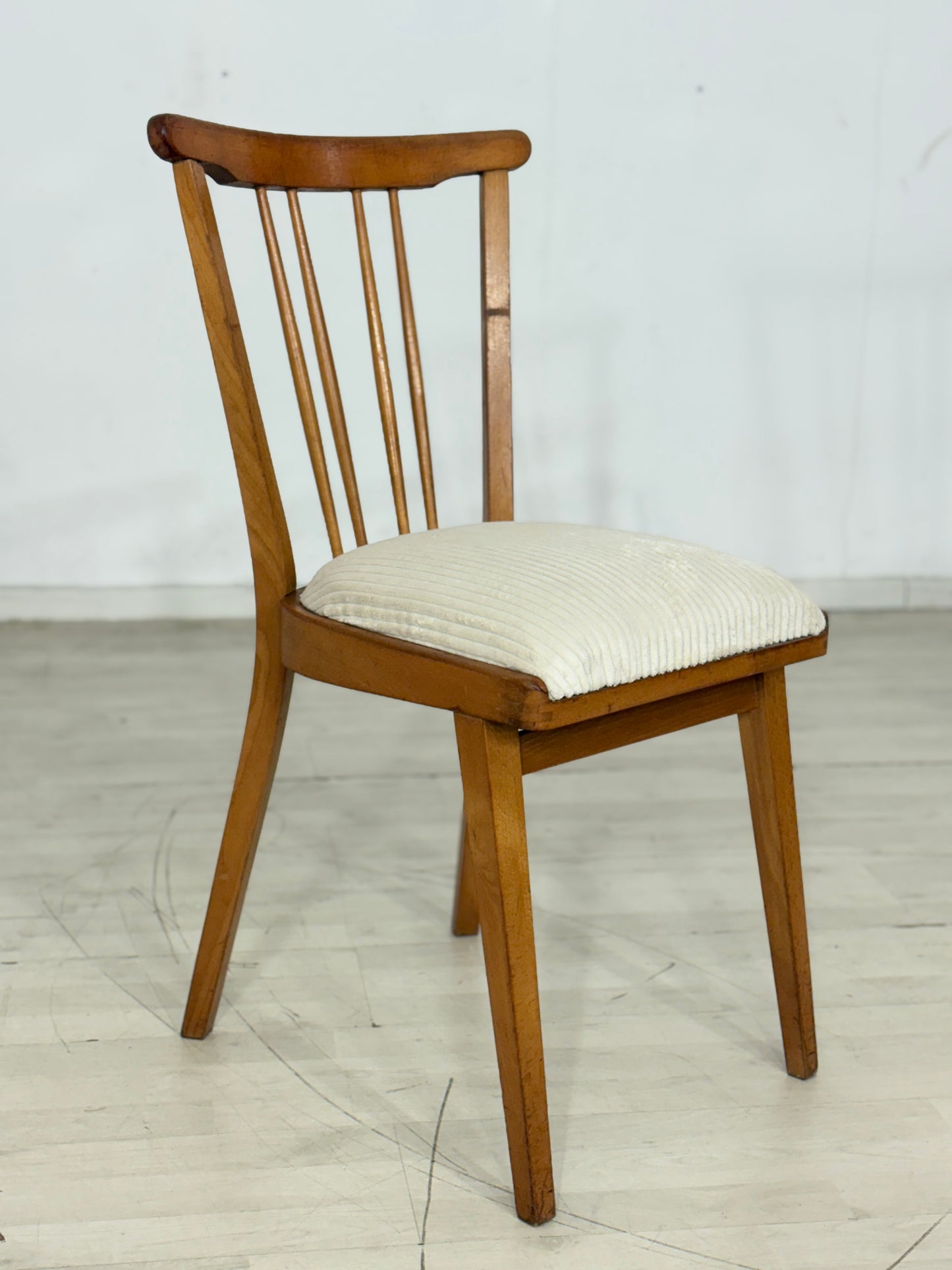 4x Mid-Century Stühle / Esszimmerstühle / Küchenstühle – Vintage 60er Jahre