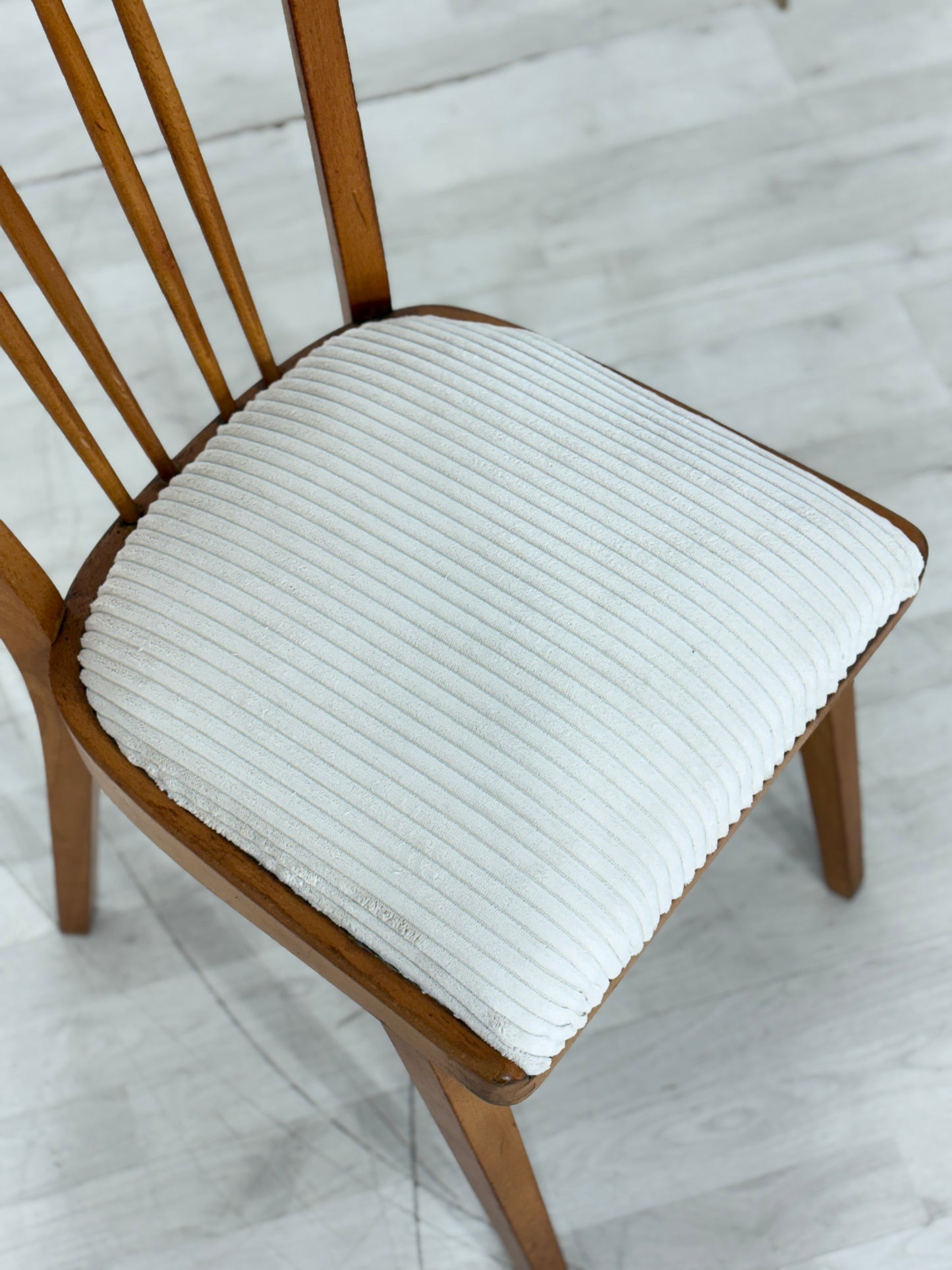 4x Mid-Century Stühle / Esszimmerstühle / Küchenstühle – Vintage 60er Jahre