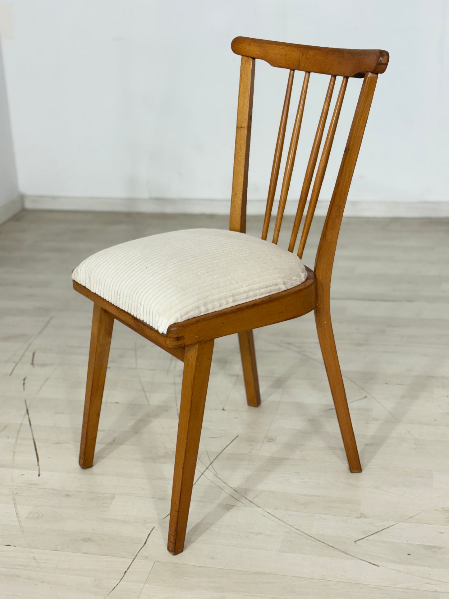 4x Mid-Century Stühle / Esszimmerstühle / Küchenstühle – Vintage 60er Jahre