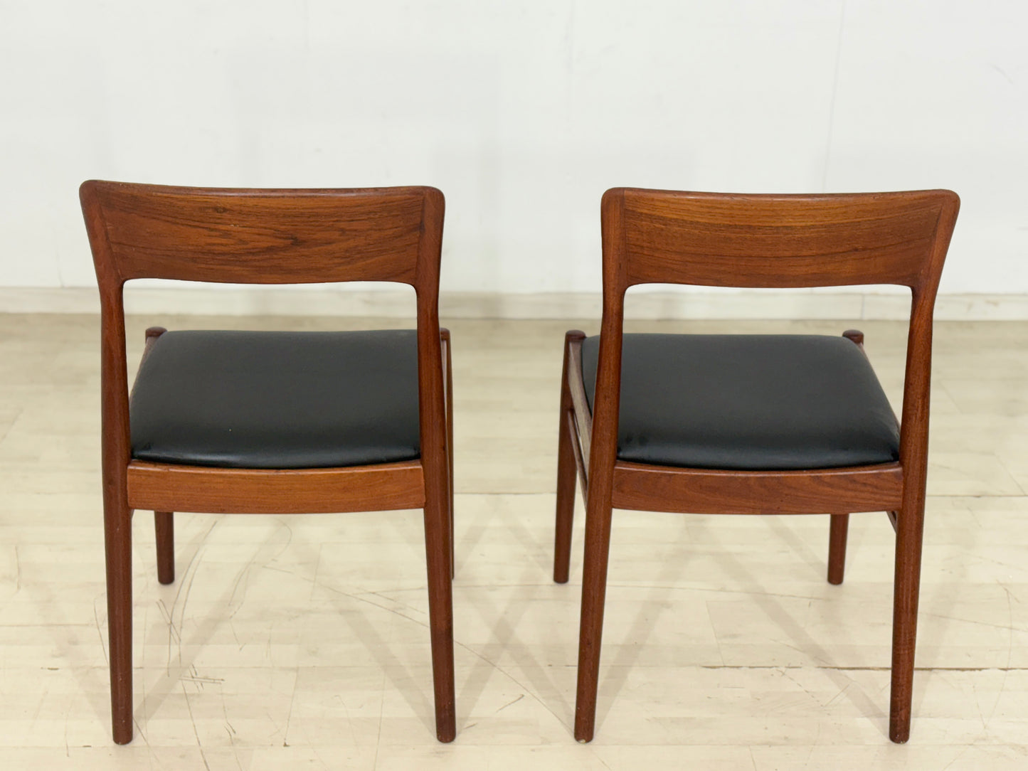 2x Henning Kjarnulf Stühle / Teak Esszimmerstühle / Vintage  Küchenstühle