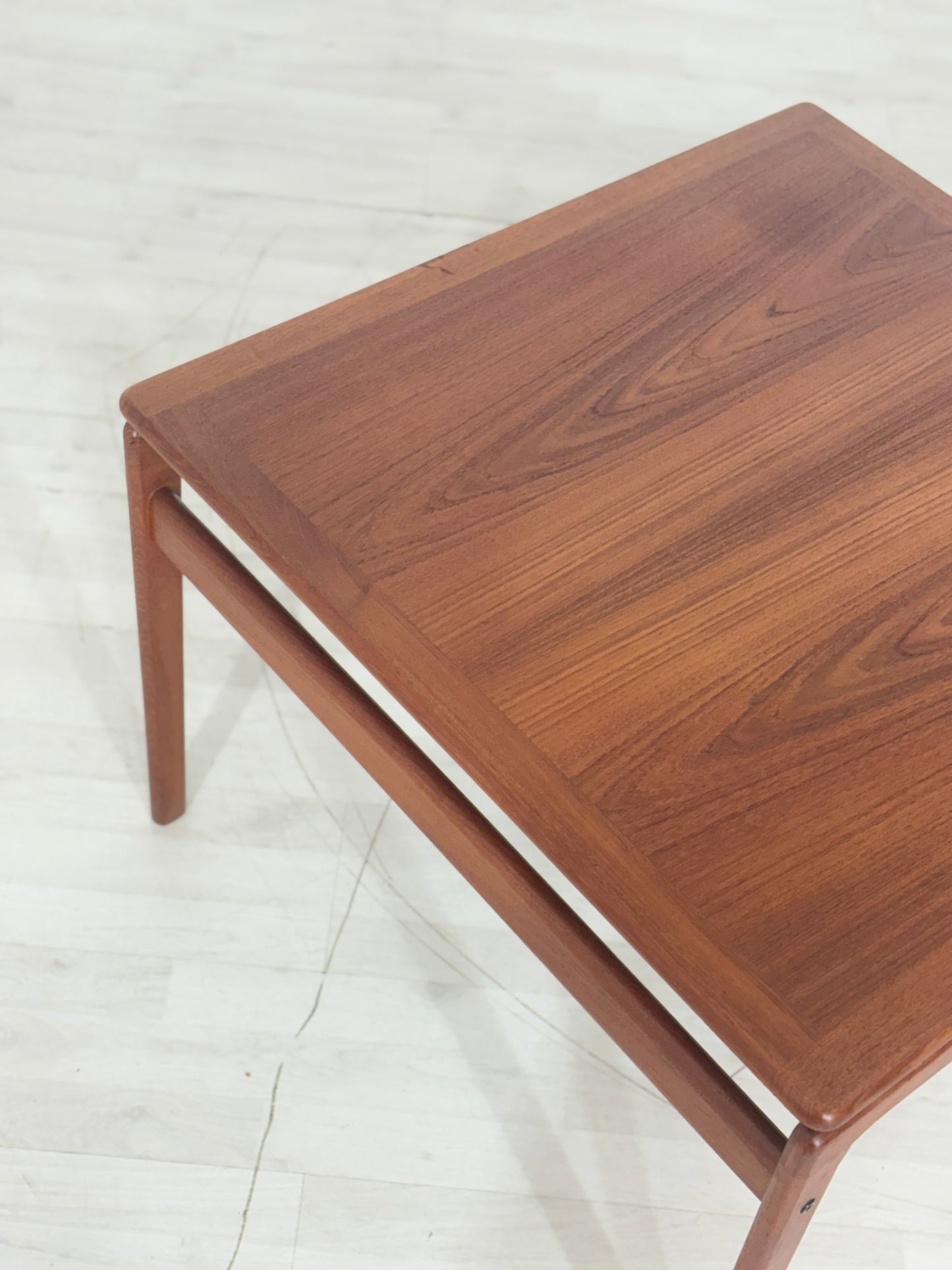 Schöner Vintage Couchtisch / Mid-Century Teak Couchtisch / Tisch / Wohnzimmertisch / Vintage Coffee Table